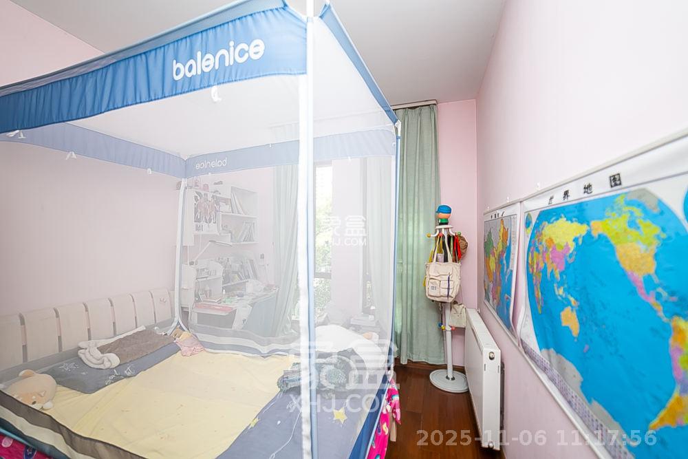 第六都（陆都小区）  4室2厅2卫    4500.0元/月室内图