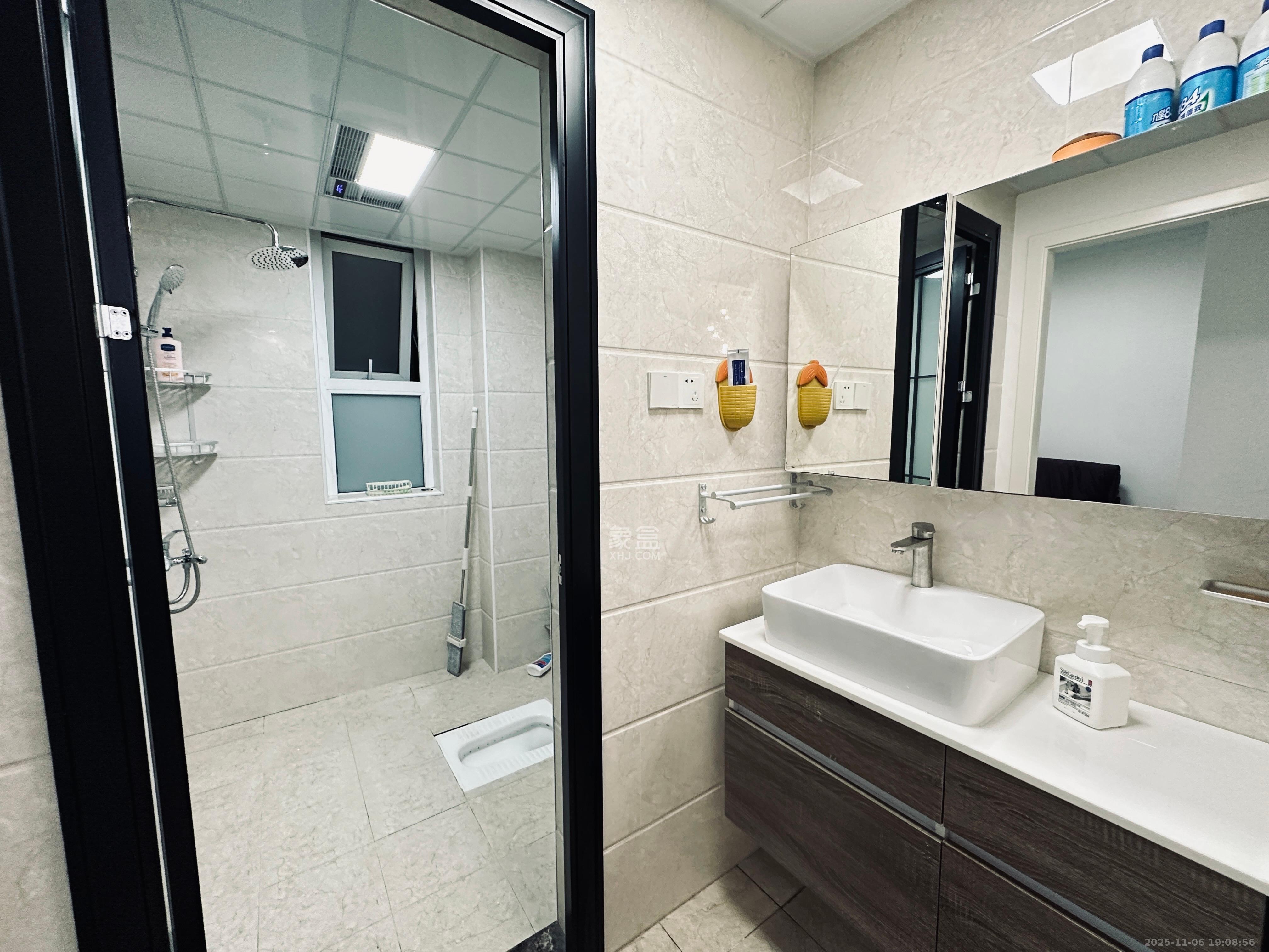 当代滨江MOMA 3室2厅1卫 3500.0元/月 当代滨江MOMA 3室2厅1卫 3500.0元/月室内图