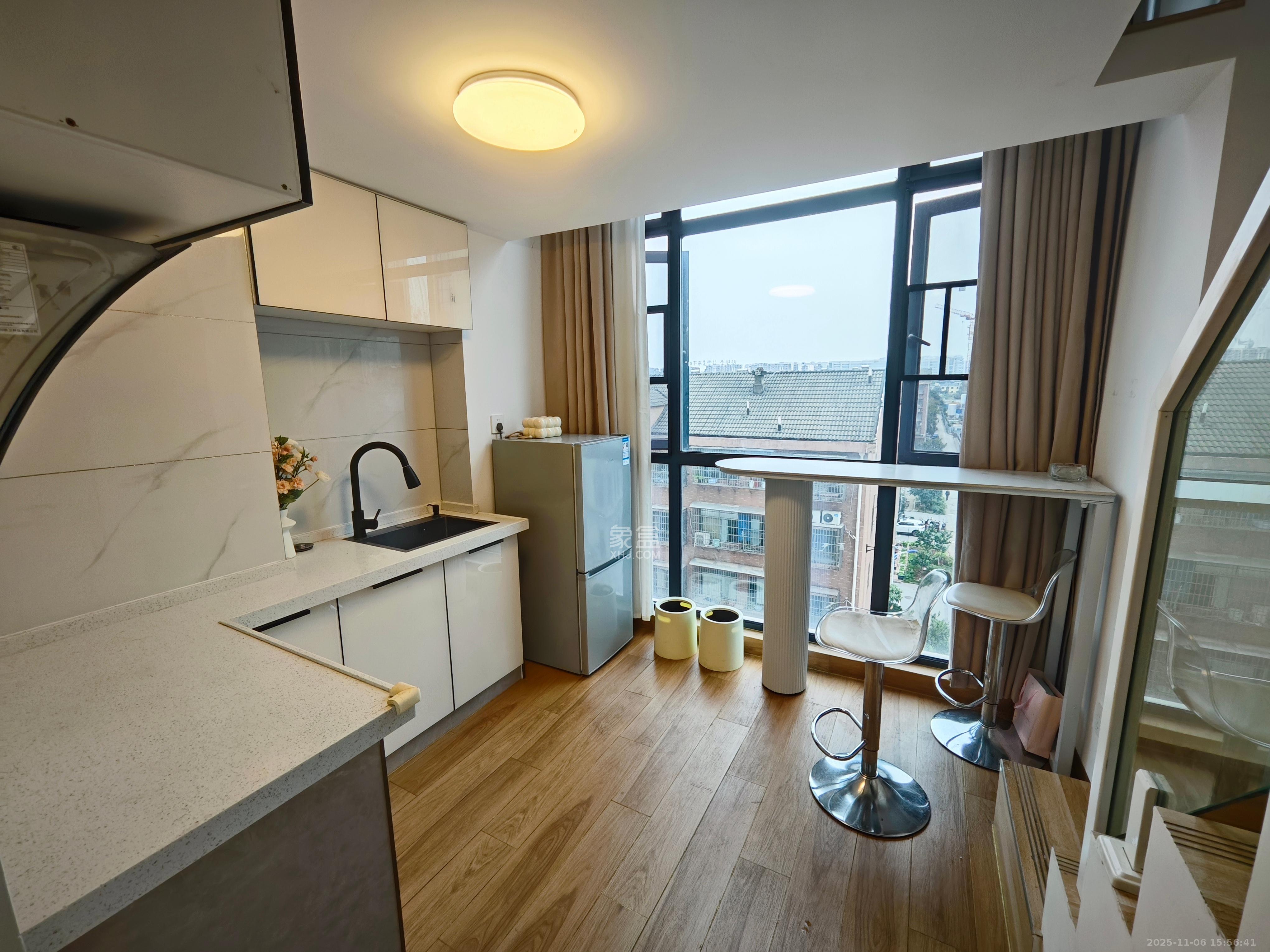 新长海D1站 1室1厅1卫 1500.0元/月 新长海D1站 1室1厅1卫 1500.0元/月室内图