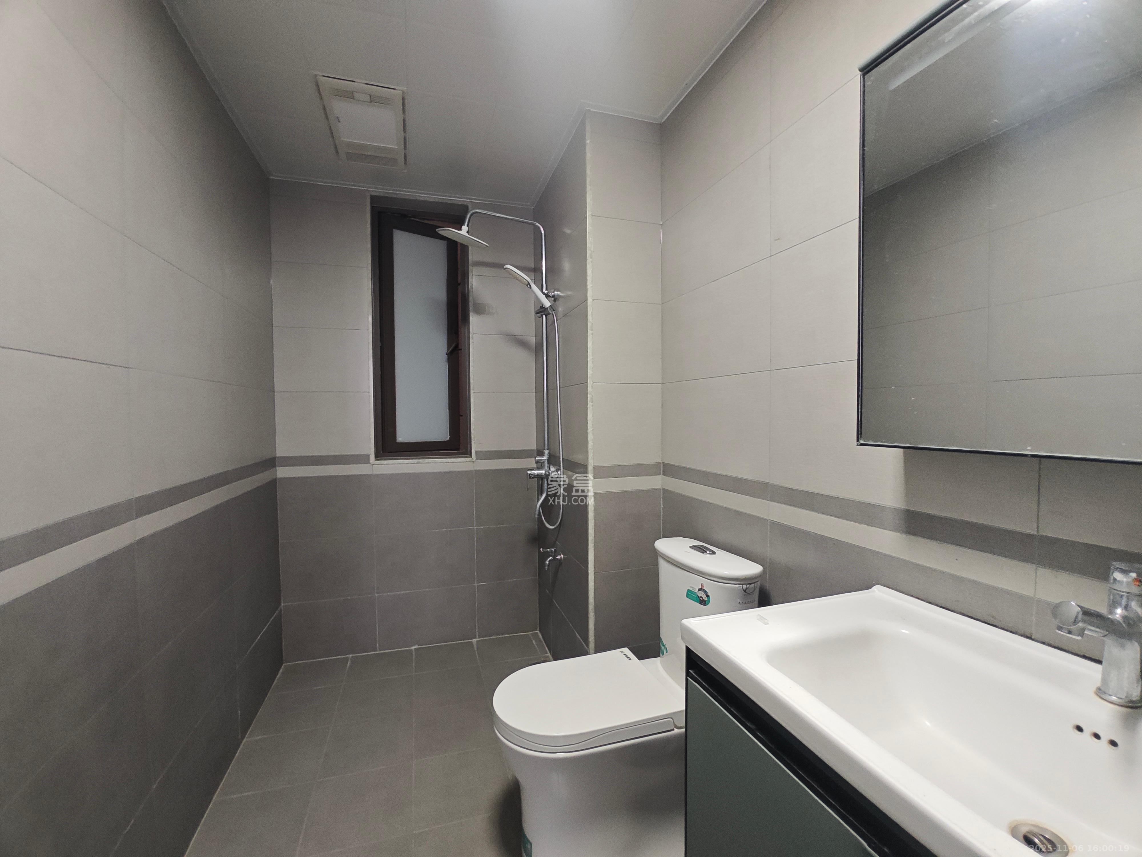 卓越浅水湾 3室2厅2卫 2500.0元/月 卓越浅水湾 3室2厅2卫 2500.0元/月室内图