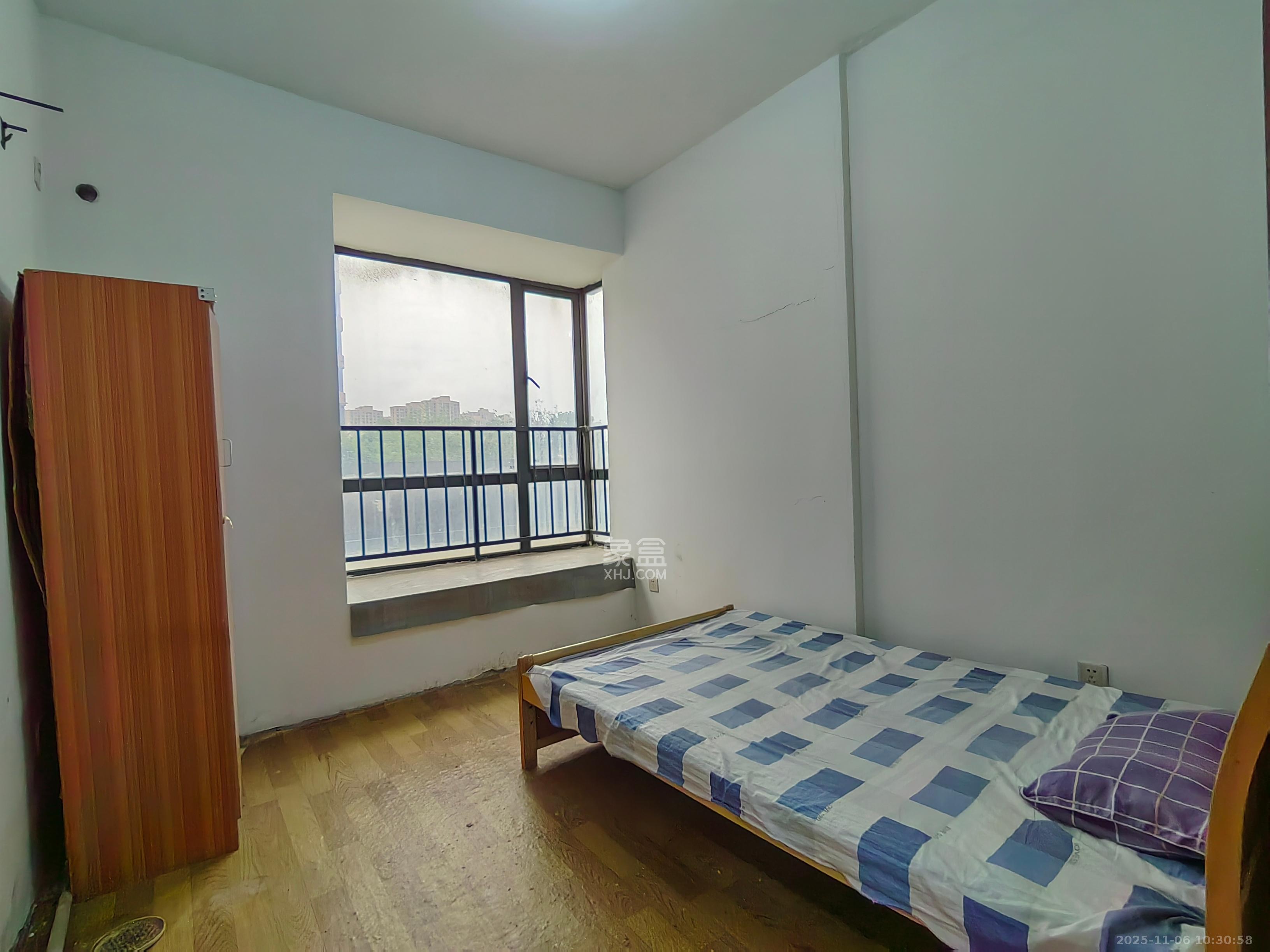 东岸城邦  3室2厅1卫    1500.0元/月室内图