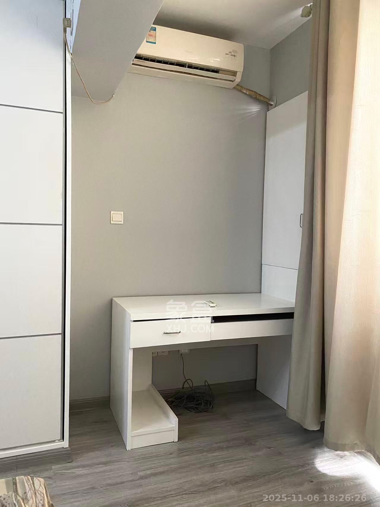 2076至高点  1室1厅1卫    1400.0元/月室内图