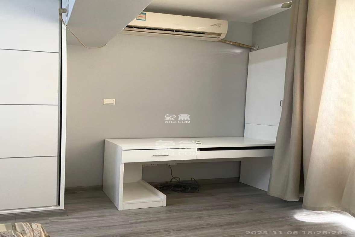 2076至高点 1室1厅1卫 1400.0元/月 2076至高点 1室1厅1卫 1400.0元/月室内图