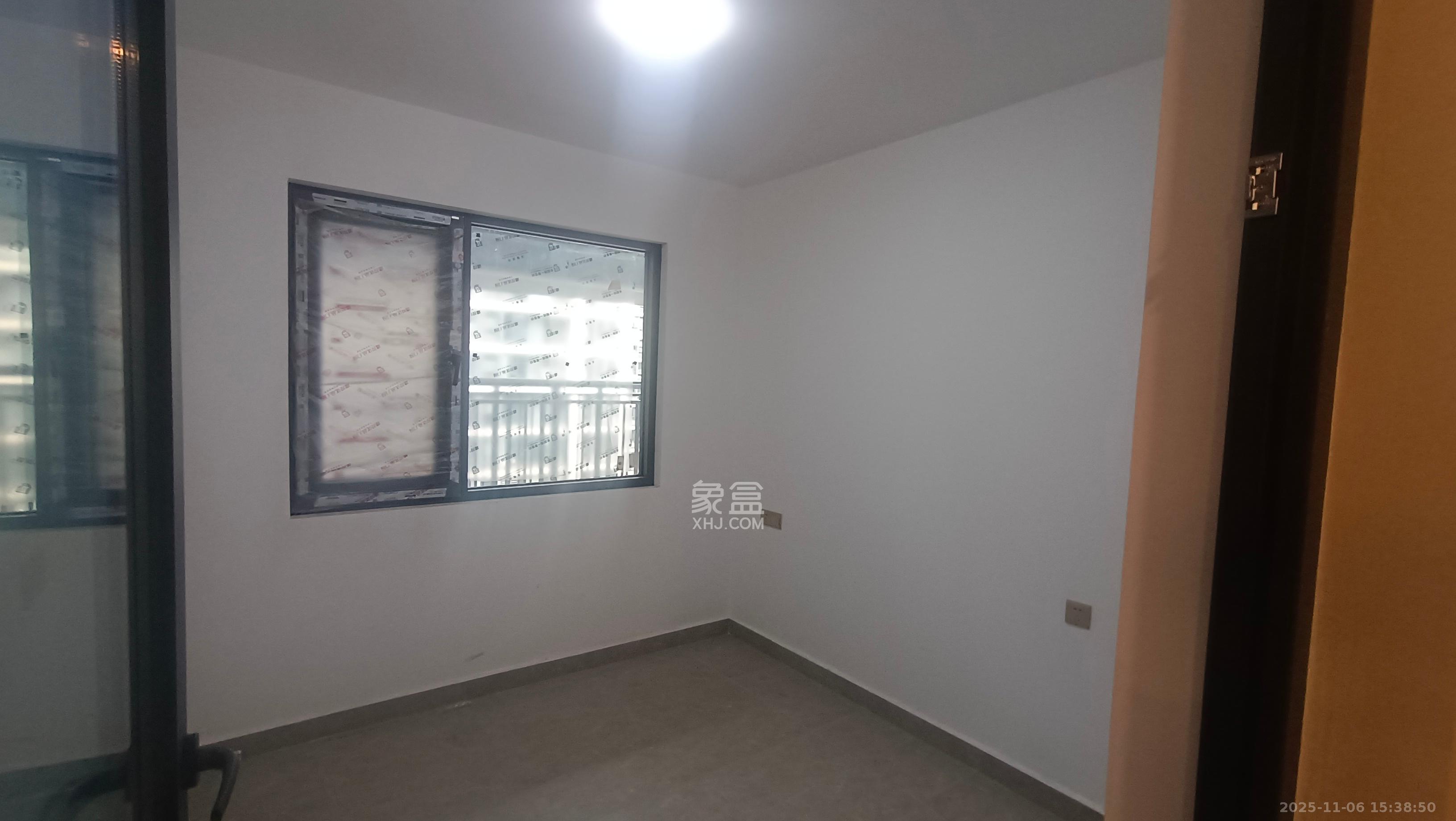 中海阅麓山二期 3室2厅2卫 3000.0元/月 中海阅麓山二期 3室2厅2卫 3000.0元/月室内图