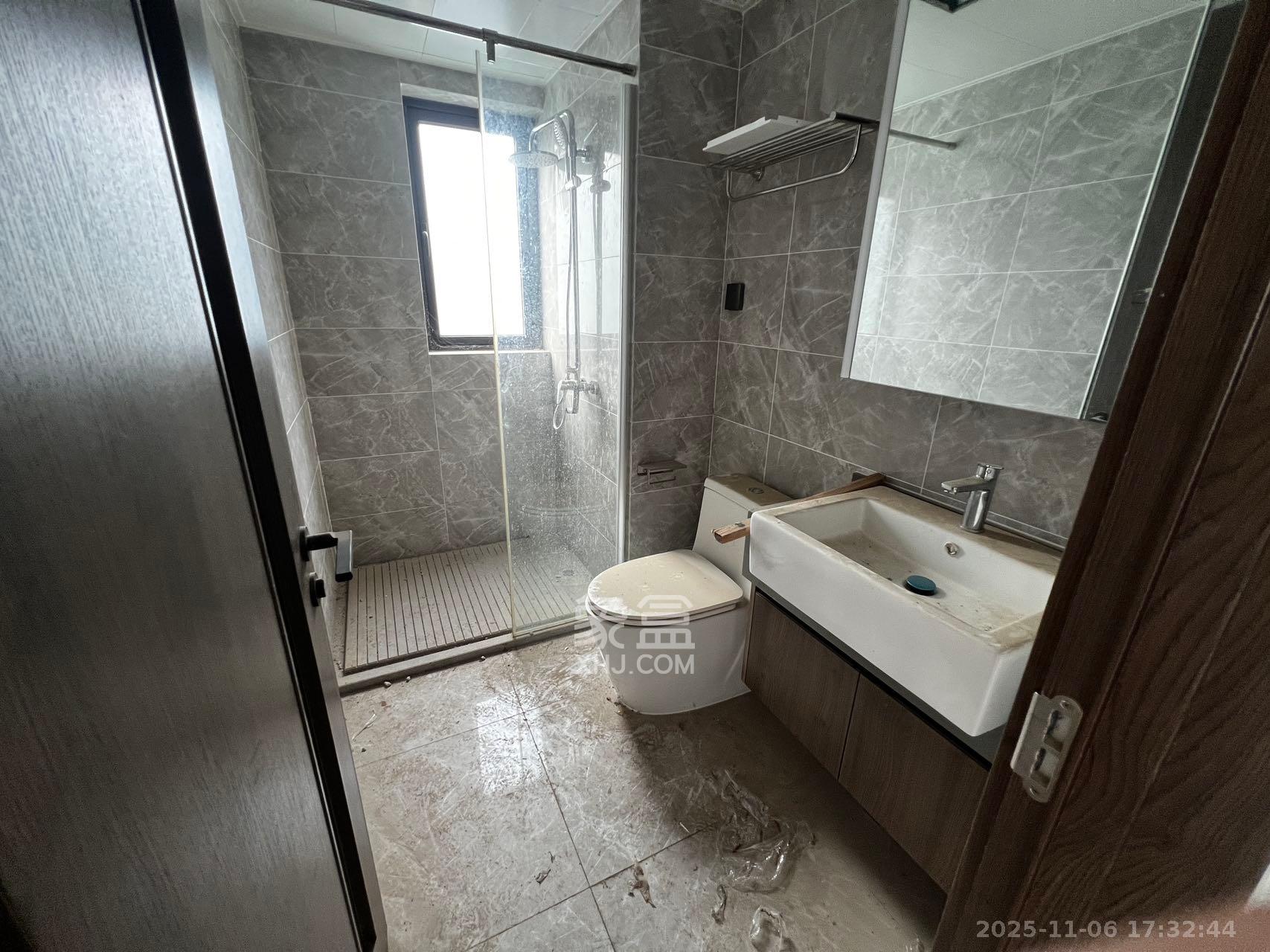 万科天空之境 4室2厅2卫 2000.0元/月 万科天空之境 4室2厅2卫 2000.0元/月室内图