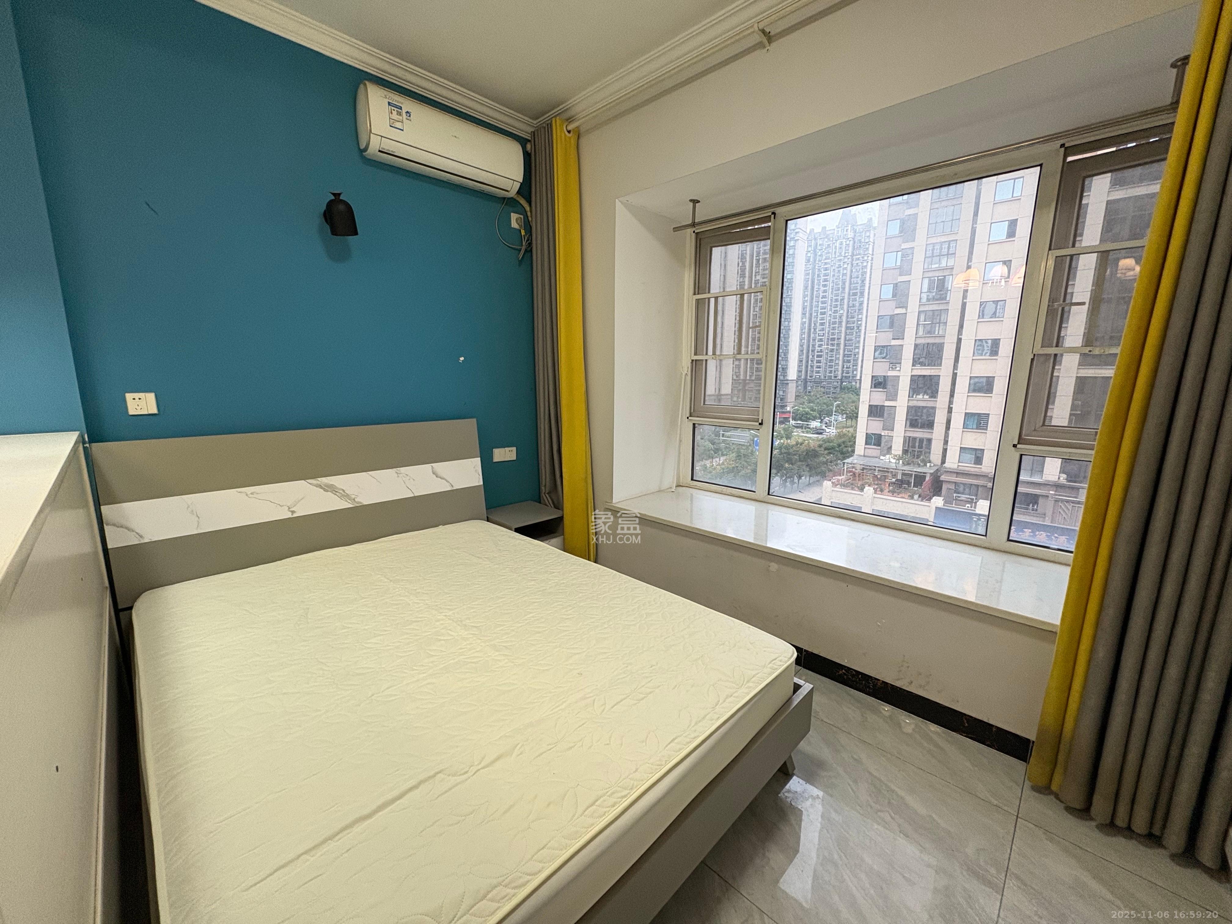 芙蓉万国城MOMA（卓越汇富苑）  1室1厅1卫    1400.0元/月室内图