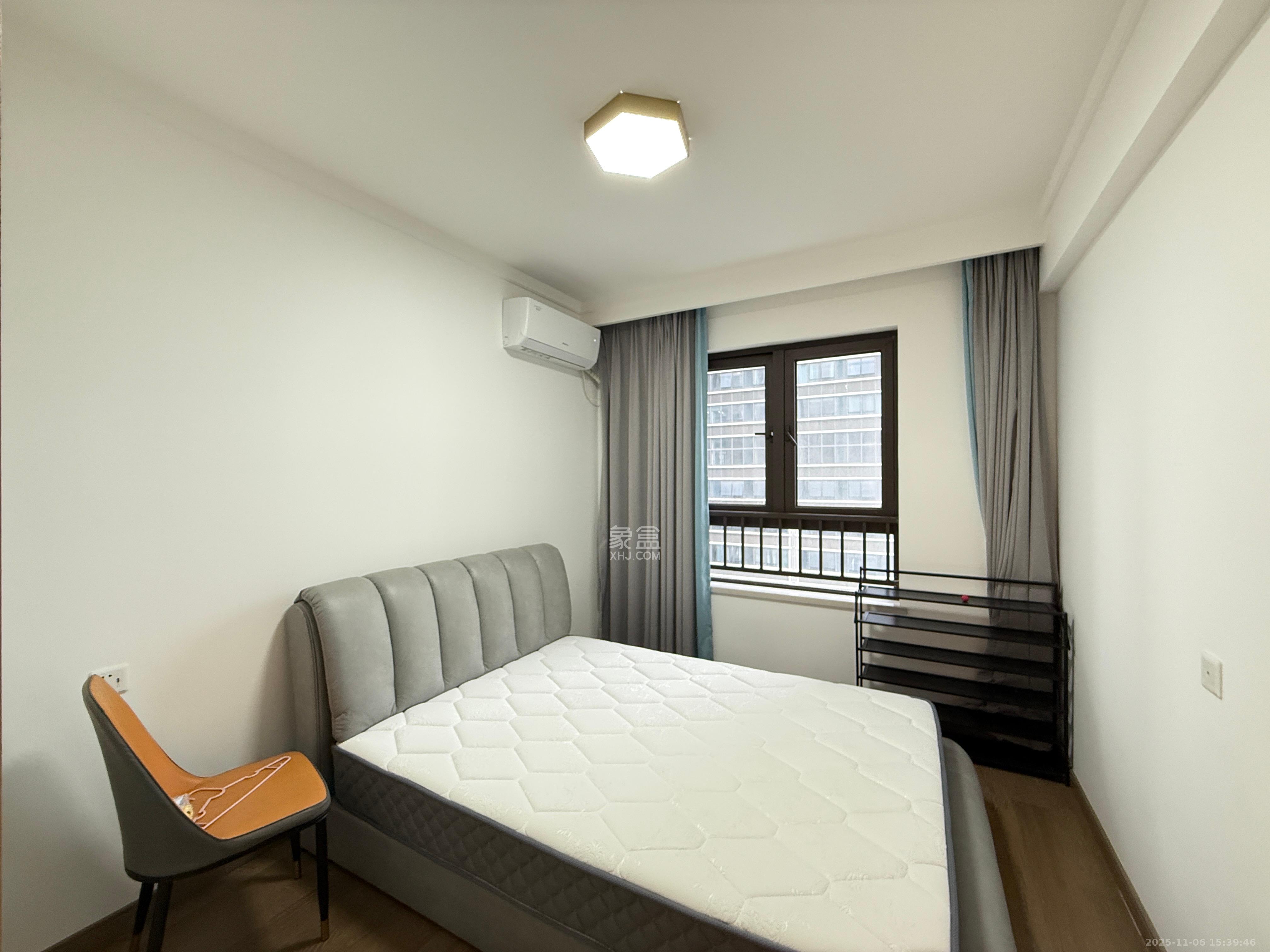 龙湖铂金中心（龙湖春江郦城）  3室2厅2卫    4800.0元/月室内图