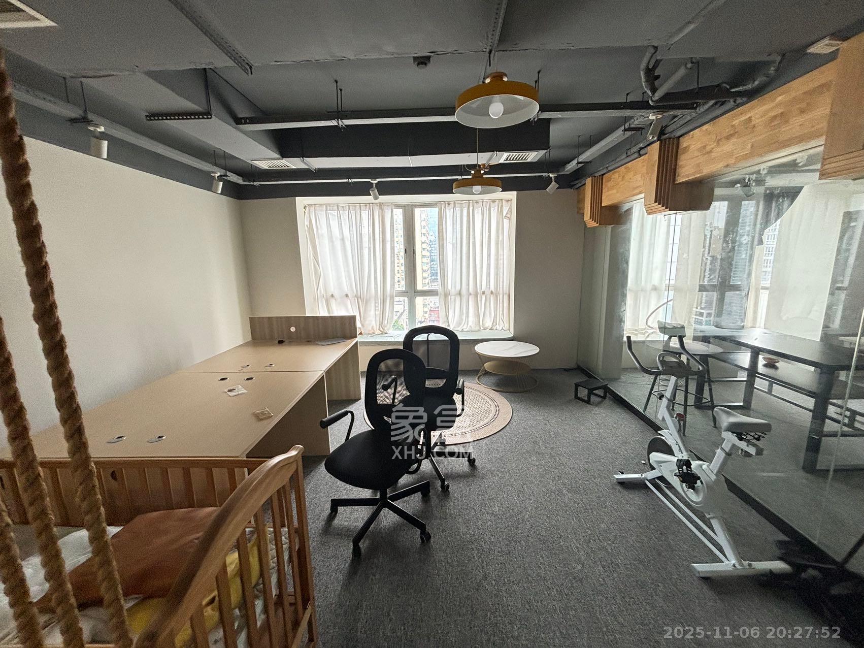 新世界百货(湖南供销大厦) 4室2厅2卫 6800.0元/月 新世界百货(湖南供销大厦) 4室2厅2卫 6800.0元/月室内图