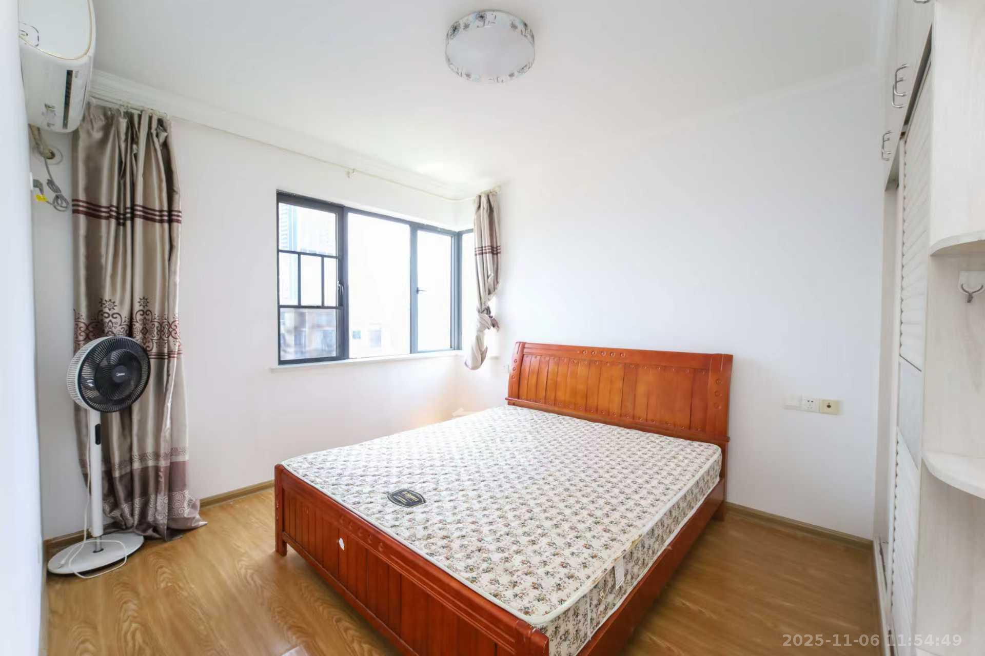 江河东澜湾  3室2厅1卫    2800.0元/月室内图