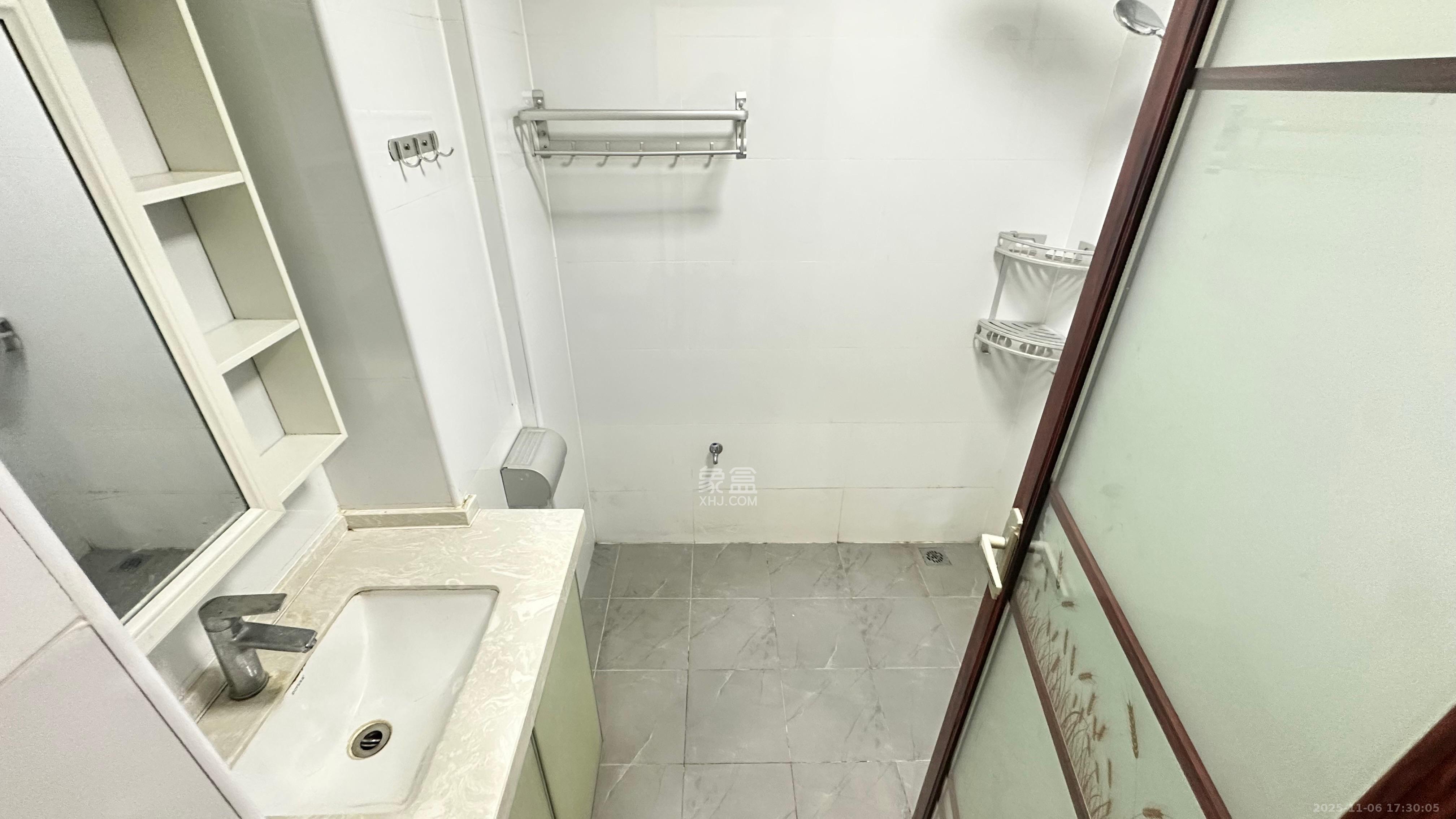 明发国际城  1室1厅1卫    1600.0元/月室内图