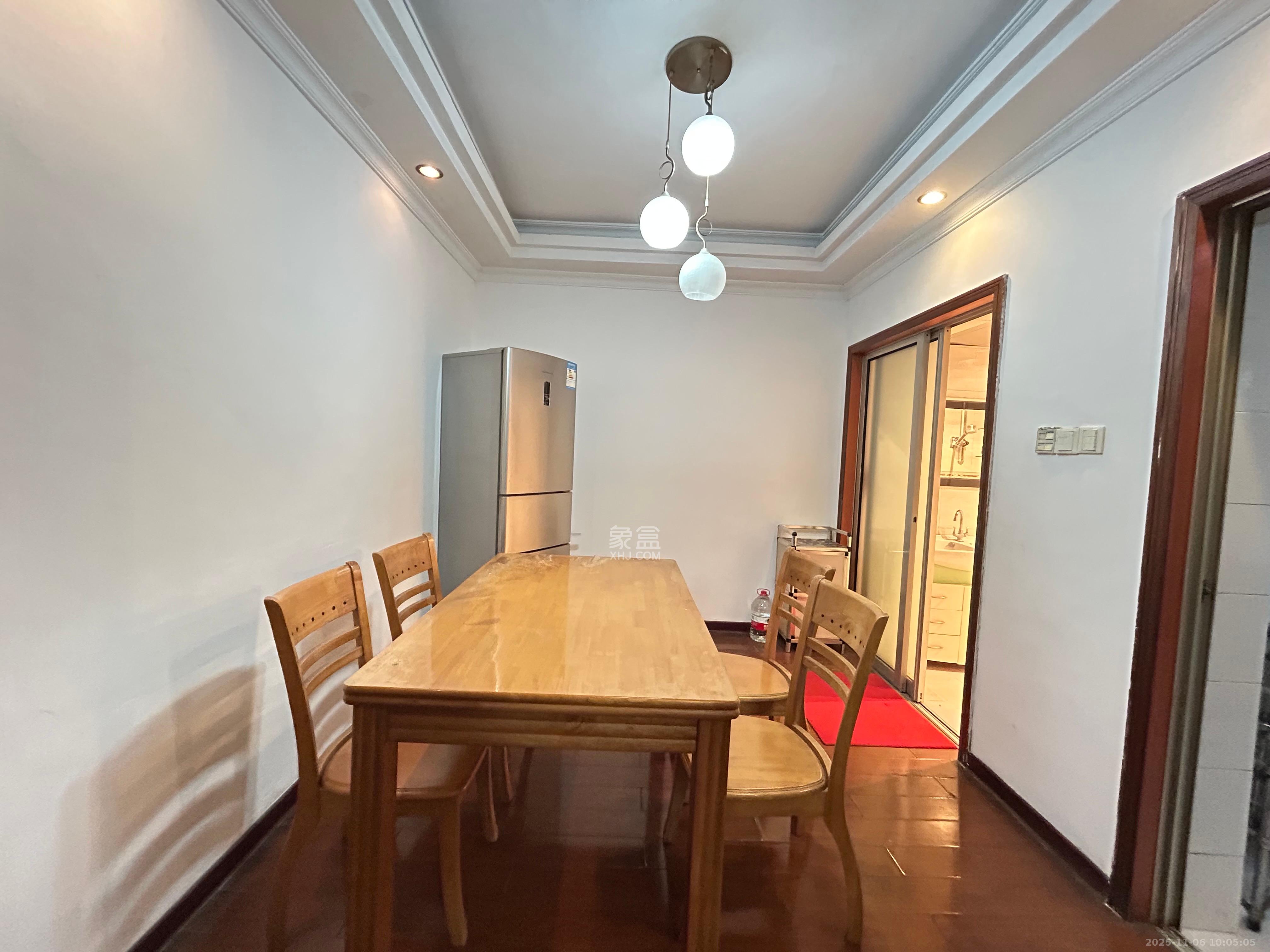 长探家园  2室2厅1卫    2200.0元/月室内图