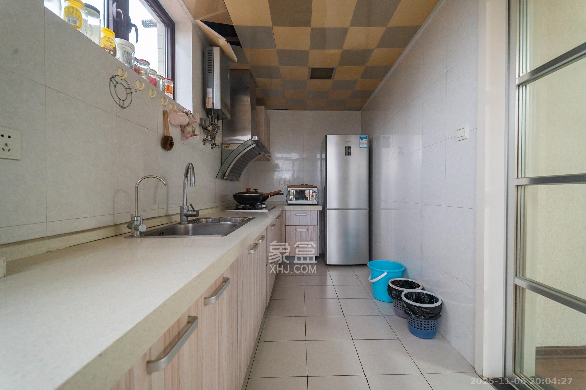 鹏基诺亚山林 3室1厅1卫 72.0万 鹏基诺亚山林 3室1厅1卫 72.0万厨房