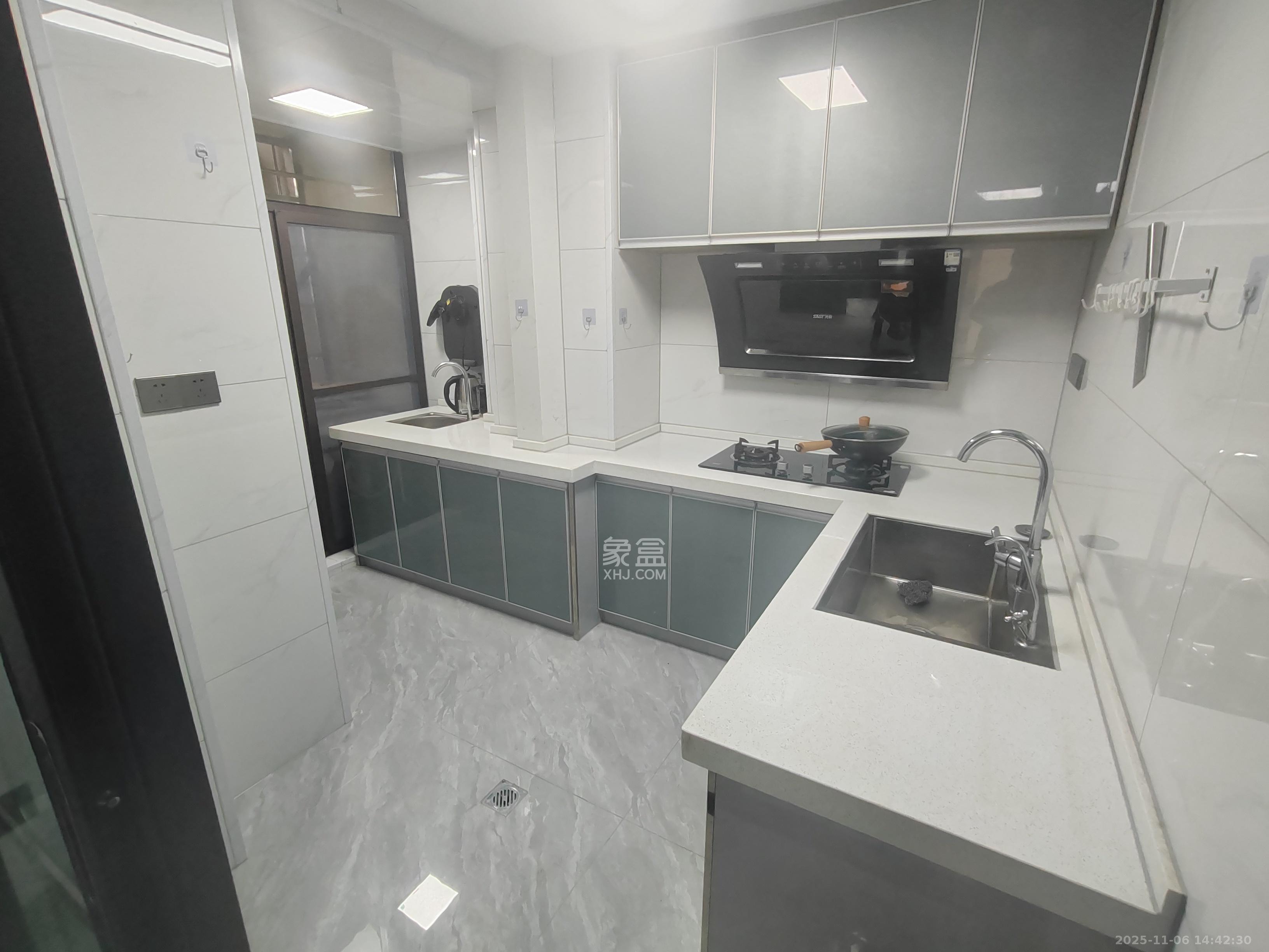 和润园三期 2室2厅1卫 2300.0元/月 和润园三期 2室2厅1卫 2300.0元/月室内图