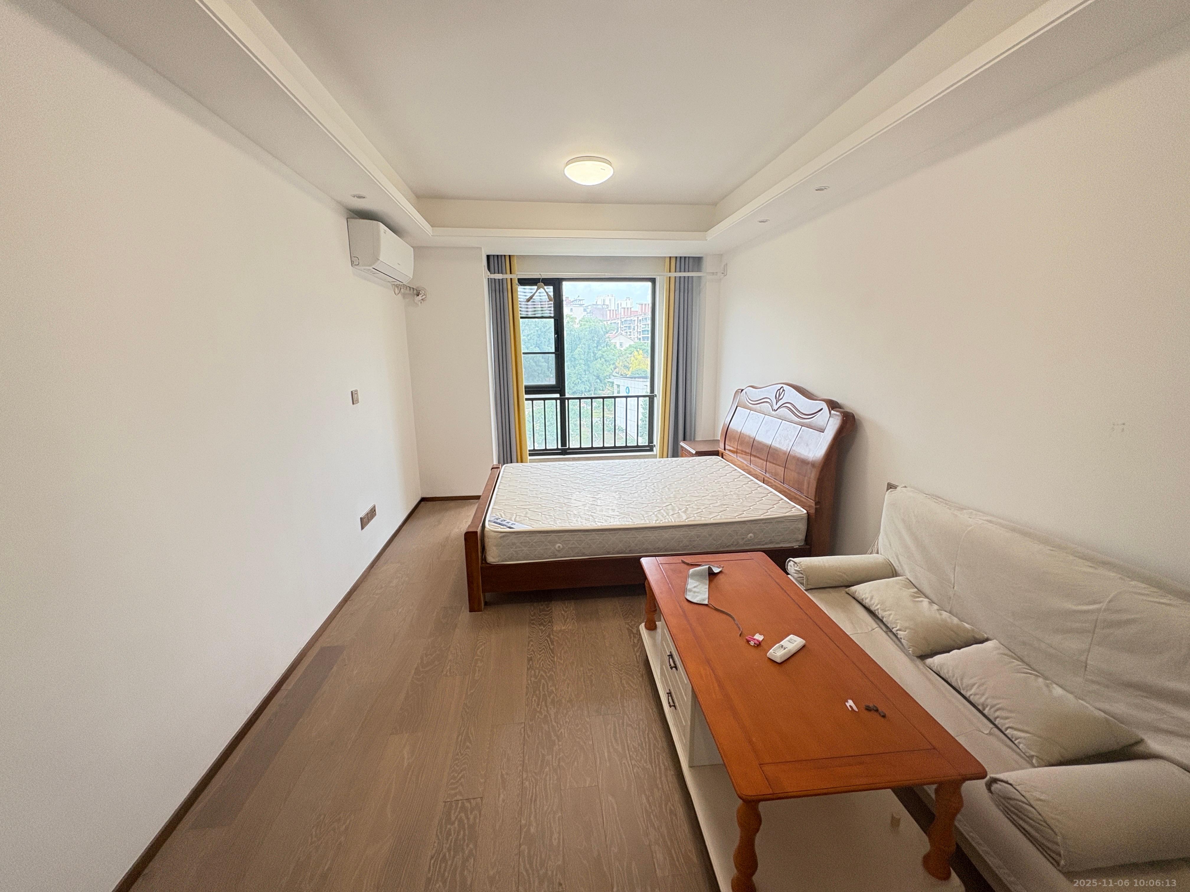 旭辉华宇南宸府  1室0厅0卫    1200.0元/月