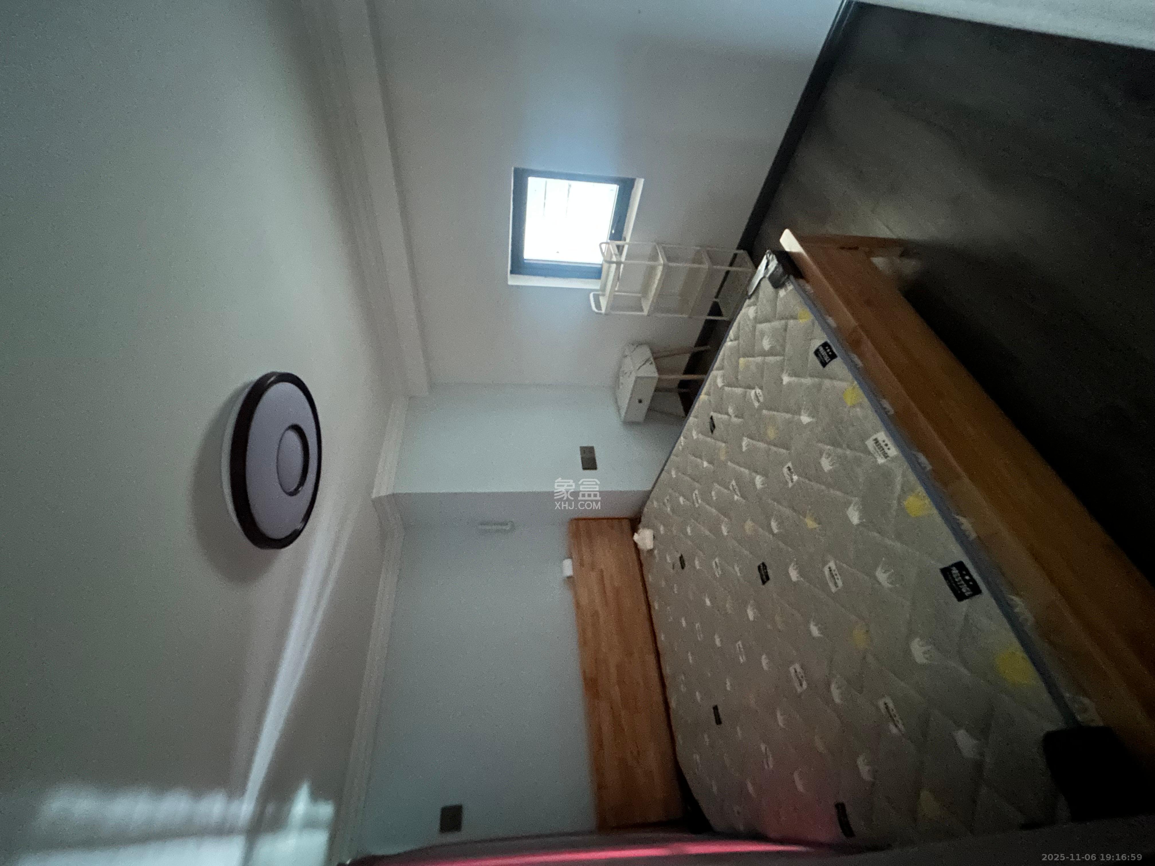 海伦春天 1室1厅1卫 1600.0元/月 海伦春天 1室1厅1卫 1600.0元/月室内图