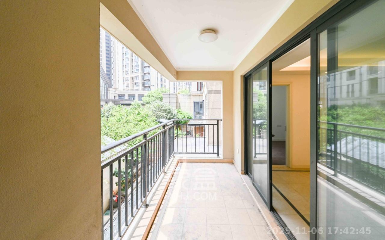 万科魅力之城观澜里 4室2厅2卫 3000.0元/月 万科魅力之城观澜里 4室2厅2卫 3000.0元/月室内图