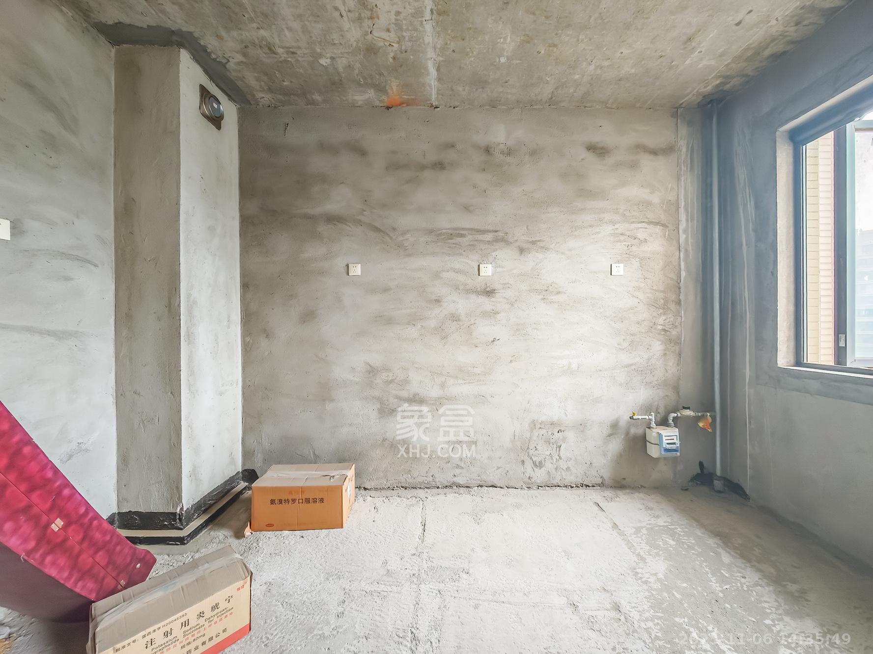 湘诚德峰小区C区  5室2厅2卫    115.0万厨房