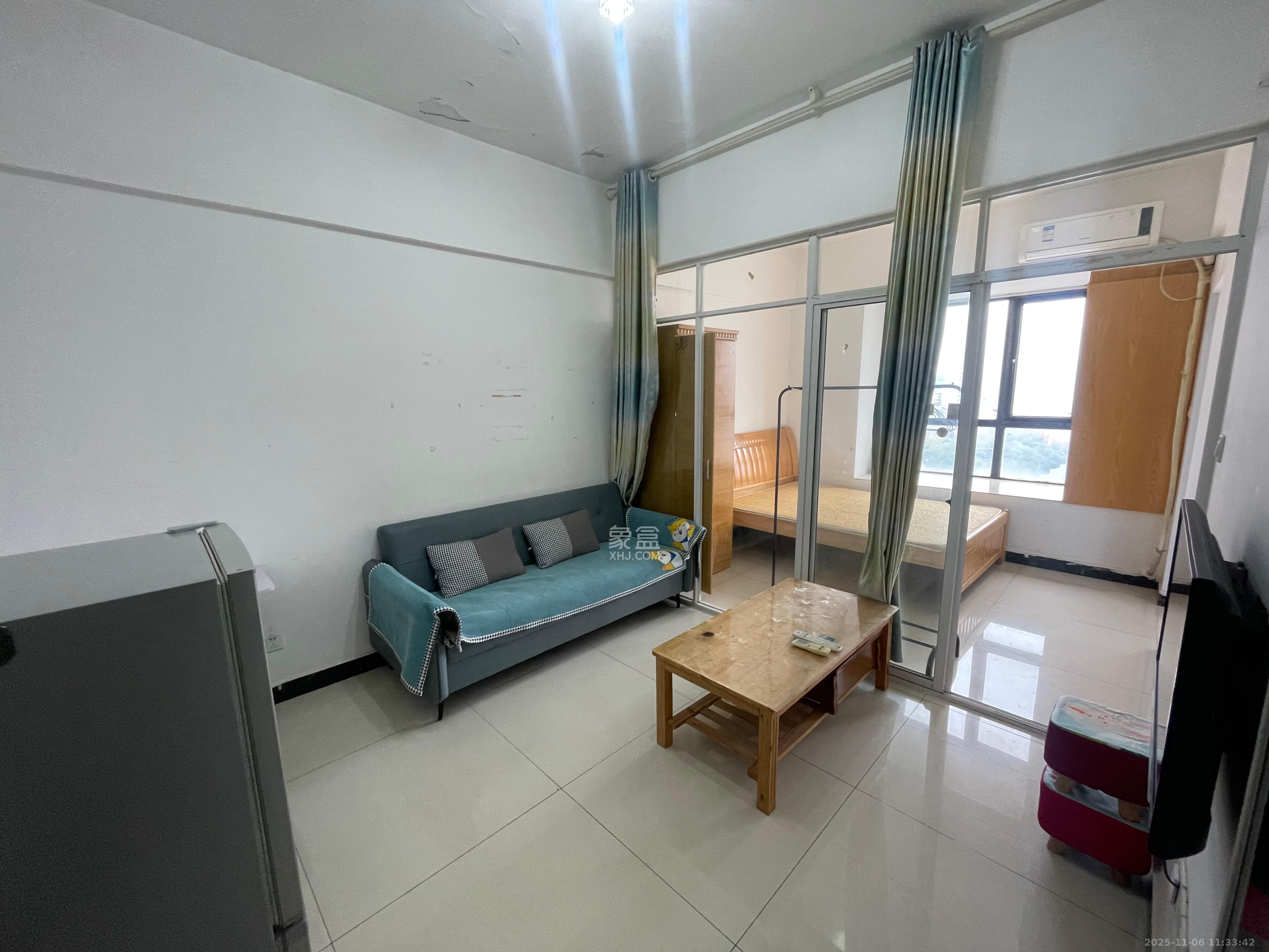 地华梅溪湖畔 1室1厅1卫 1600.0元/月 地华梅溪湖畔 1室1厅1卫 1600.0元/月室内图