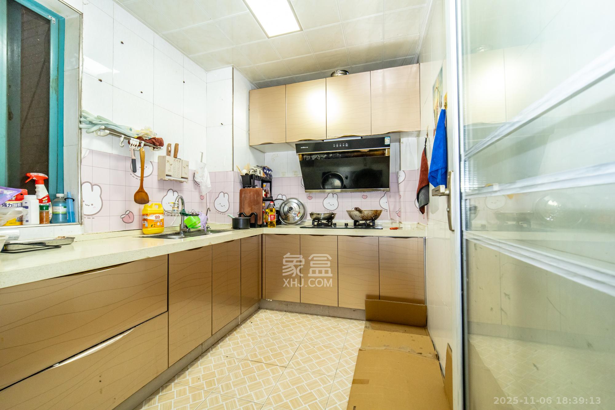 蝴蝶谷 2室1厅1卫 40.8万 蝴蝶谷 2室1厅1卫 40.8万厨房