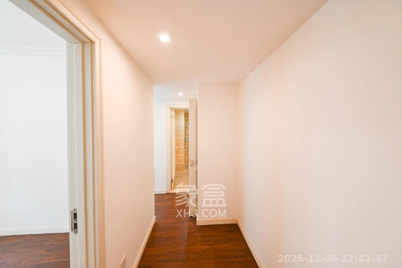 万科魅力之城观澜里  4室2厅2卫    3000.0元/月室内图