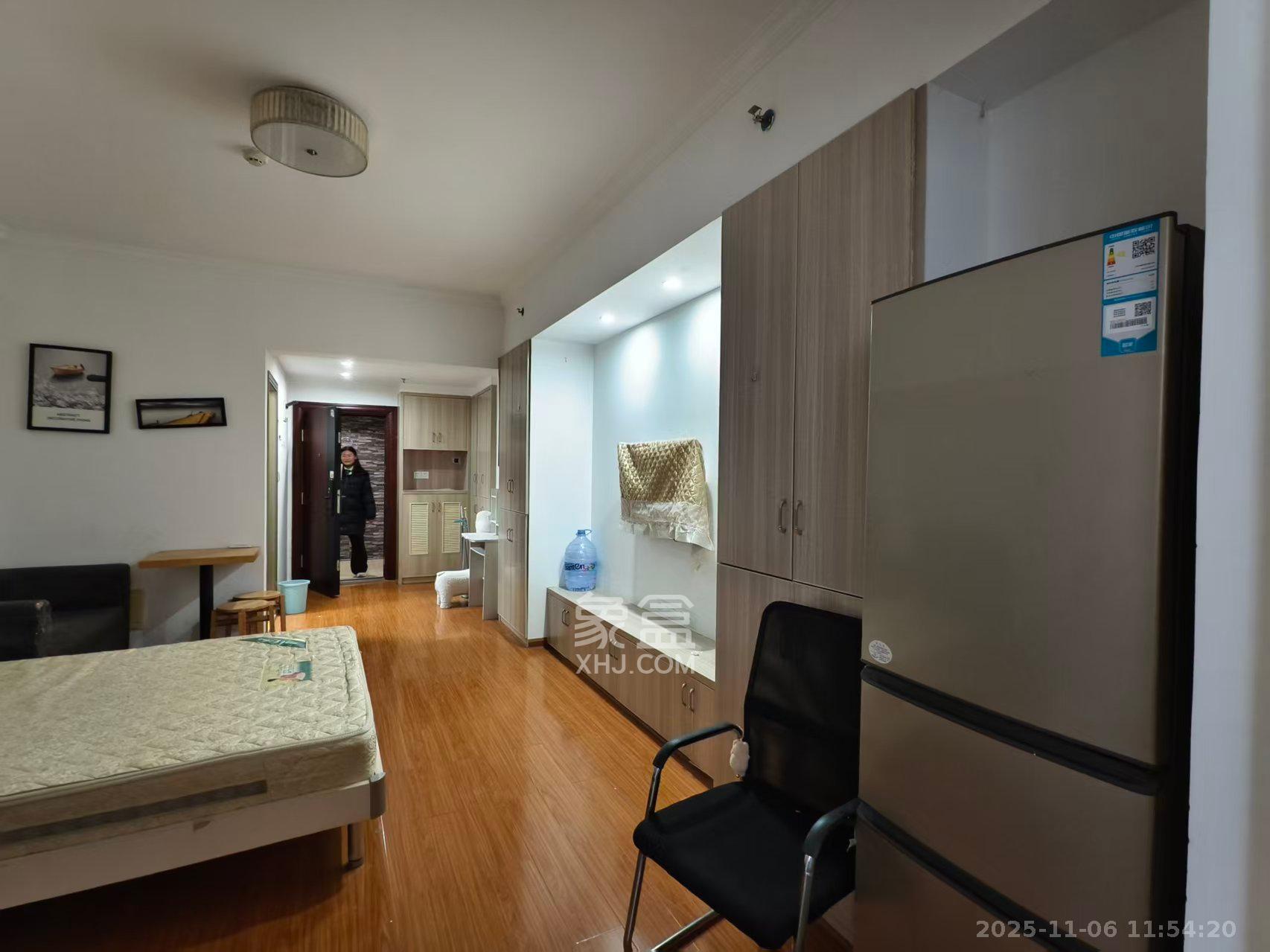 东友星座 1室0厅0卫 1700.0元/月 东友星座 1室0厅0卫 1700.0元/月室内图