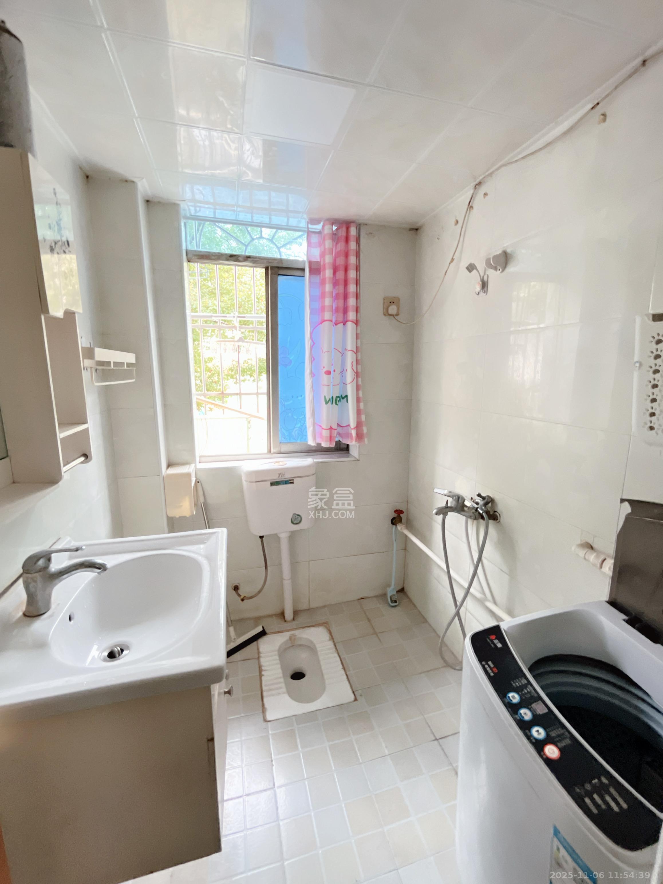 湘华小区 2室2厅1卫 1800.0元/月 湘华小区 2室2厅1卫 1800.0元/月室内图