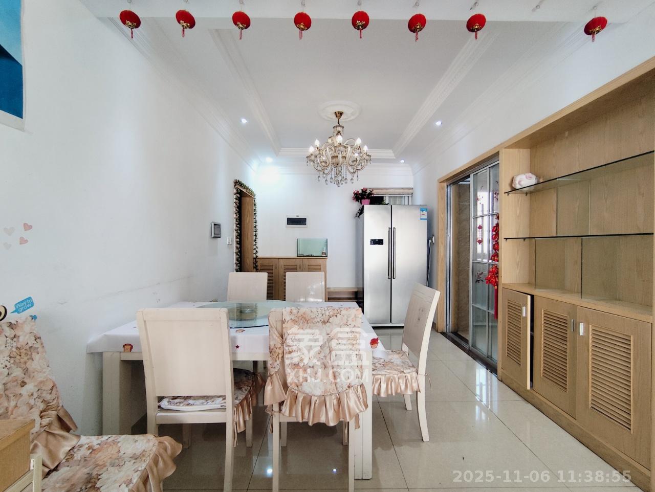 紫云阁 3室2厅1卫 1800.0元/月 紫云阁 3室2厅1卫 1800.0元/月室内图