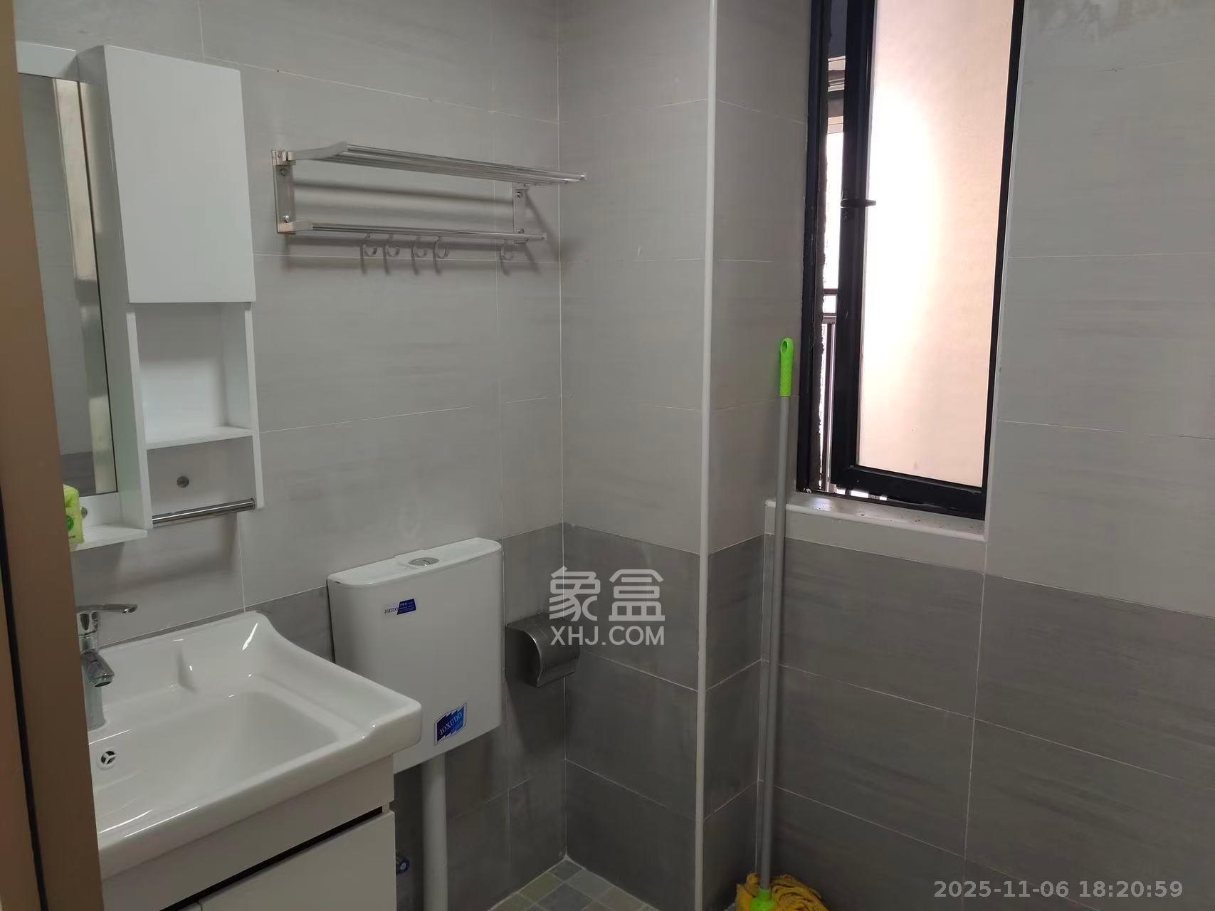 世茂铂翠湾四期（世茂悦享）  3室2厅1卫    3000.0元/月室内图