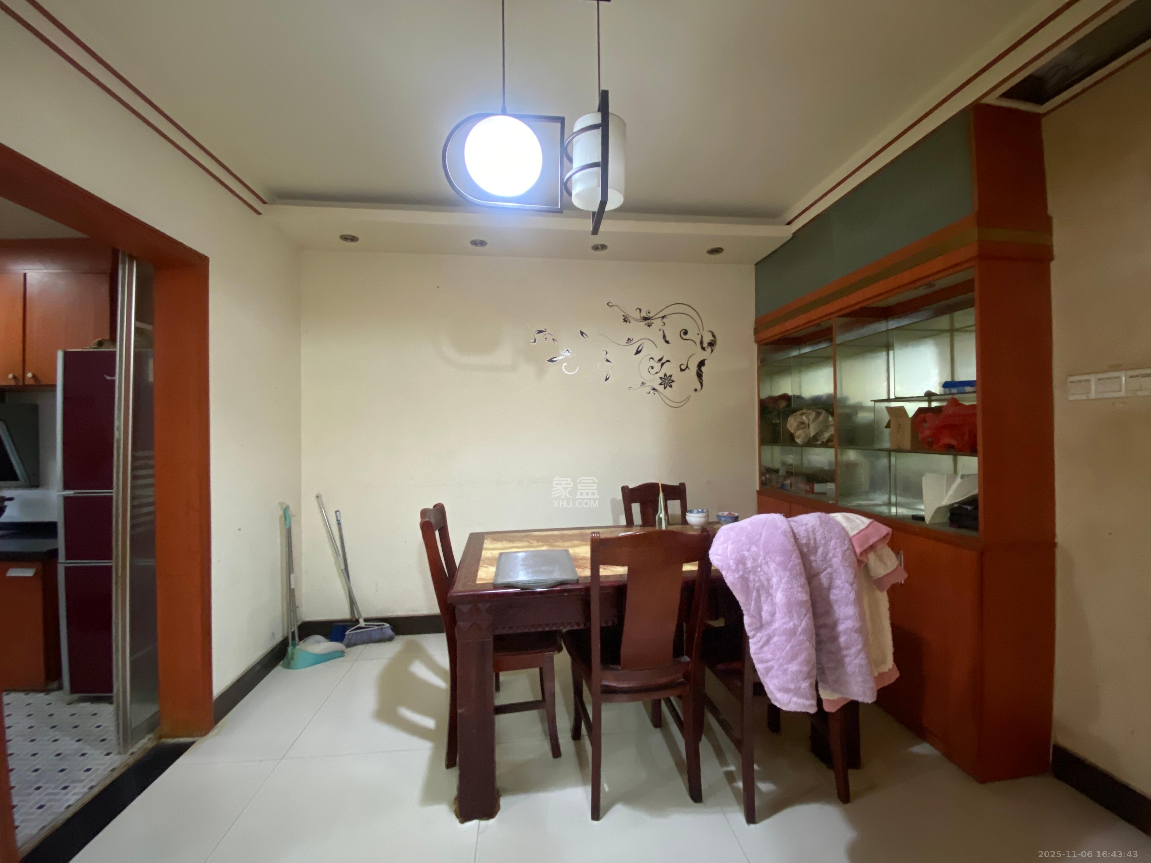 景环小区 2室2厅1卫 1600.0元/月 景环小区 2室2厅1卫 1600.0元/月室内图