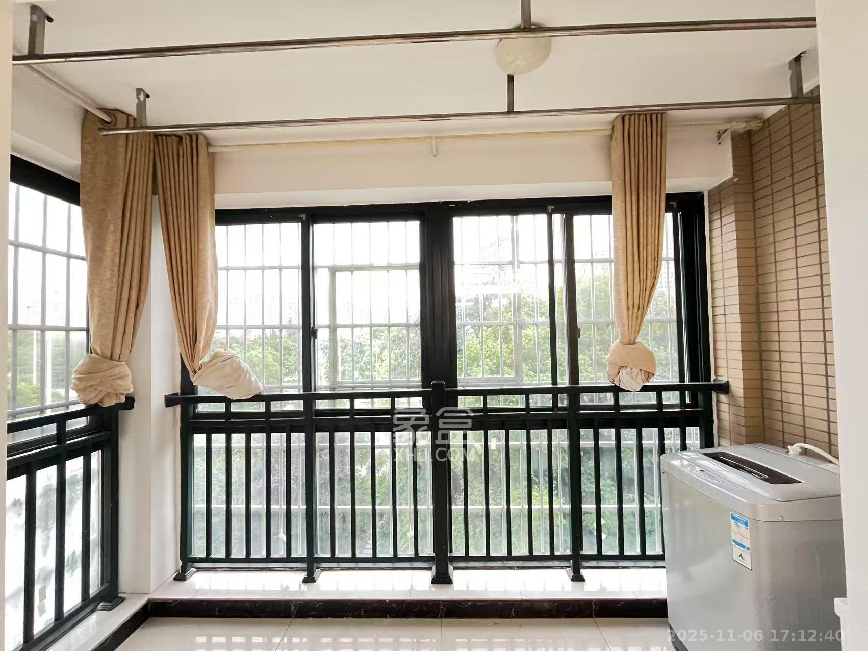 东岸锦城(东方人家)  1室2厅2卫    2200.0元/月室内图