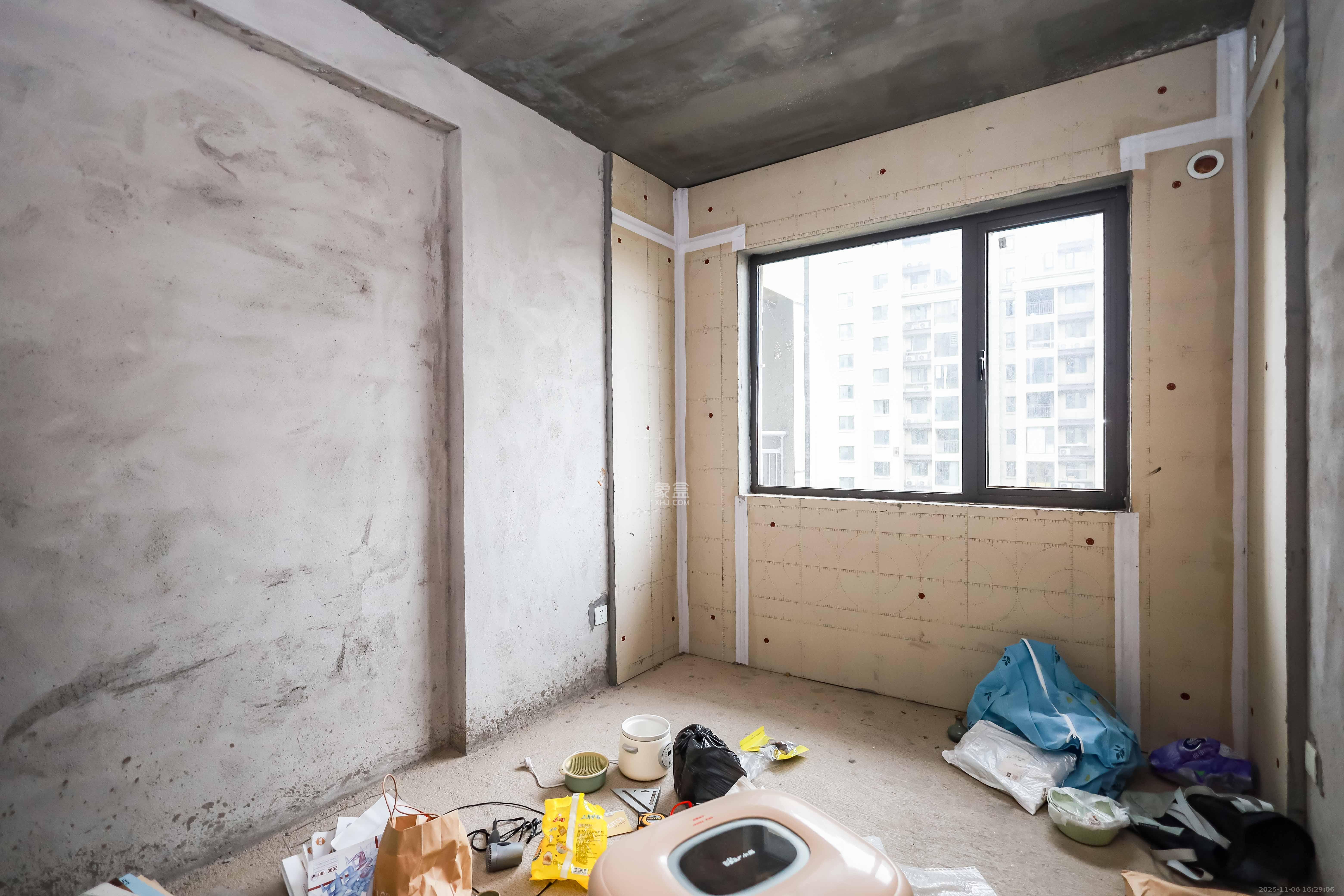 通号岭绣苑 3室2厅1卫 65.0万 通号岭绣苑 3室2厅1卫 65.0万卧室