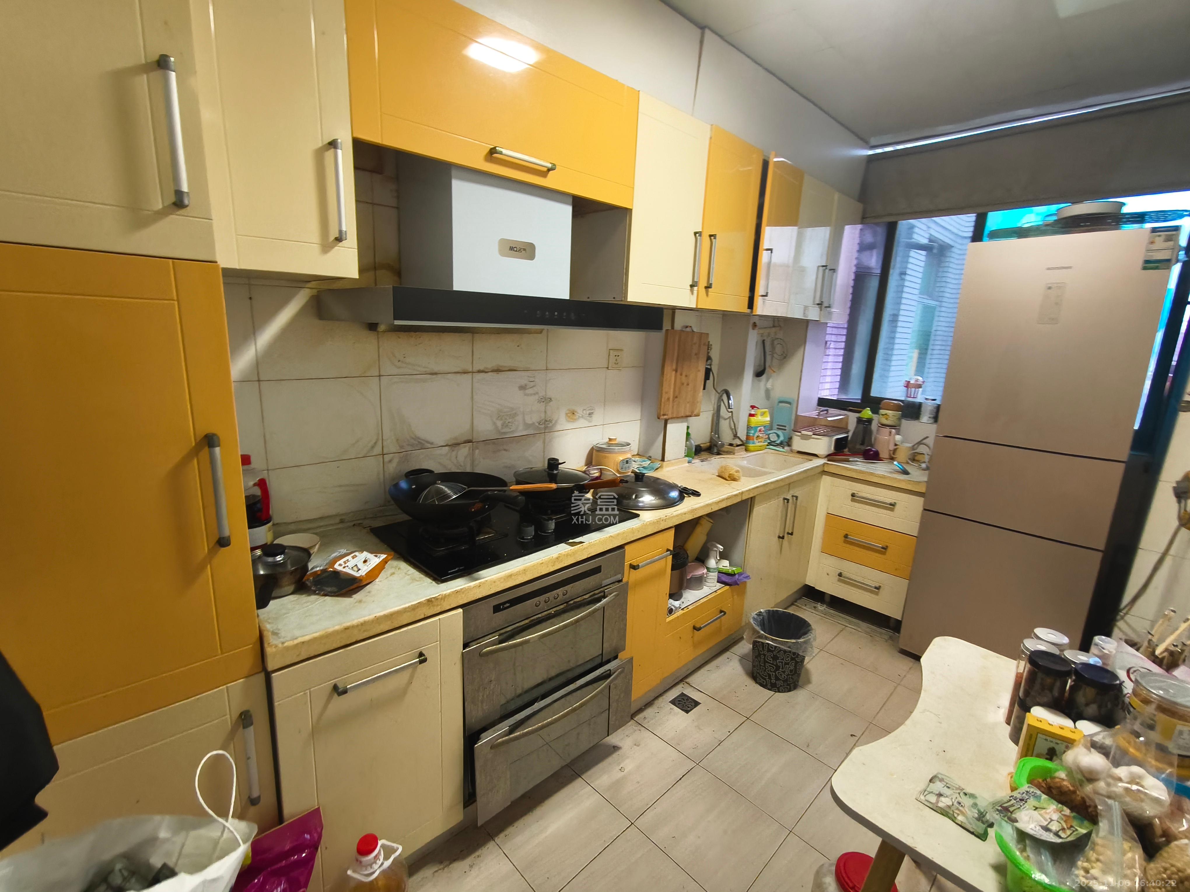 颐美园 2室1厅1卫 2400.0元/月 颐美园 2室1厅1卫 2400.0元/月室内图