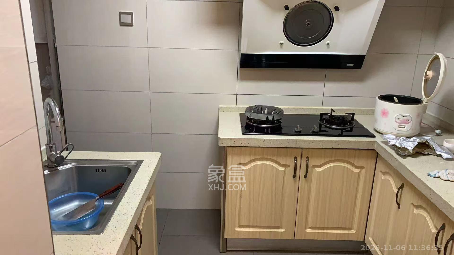 达美D6区  3室2厅1卫    2800.0元/月室内图