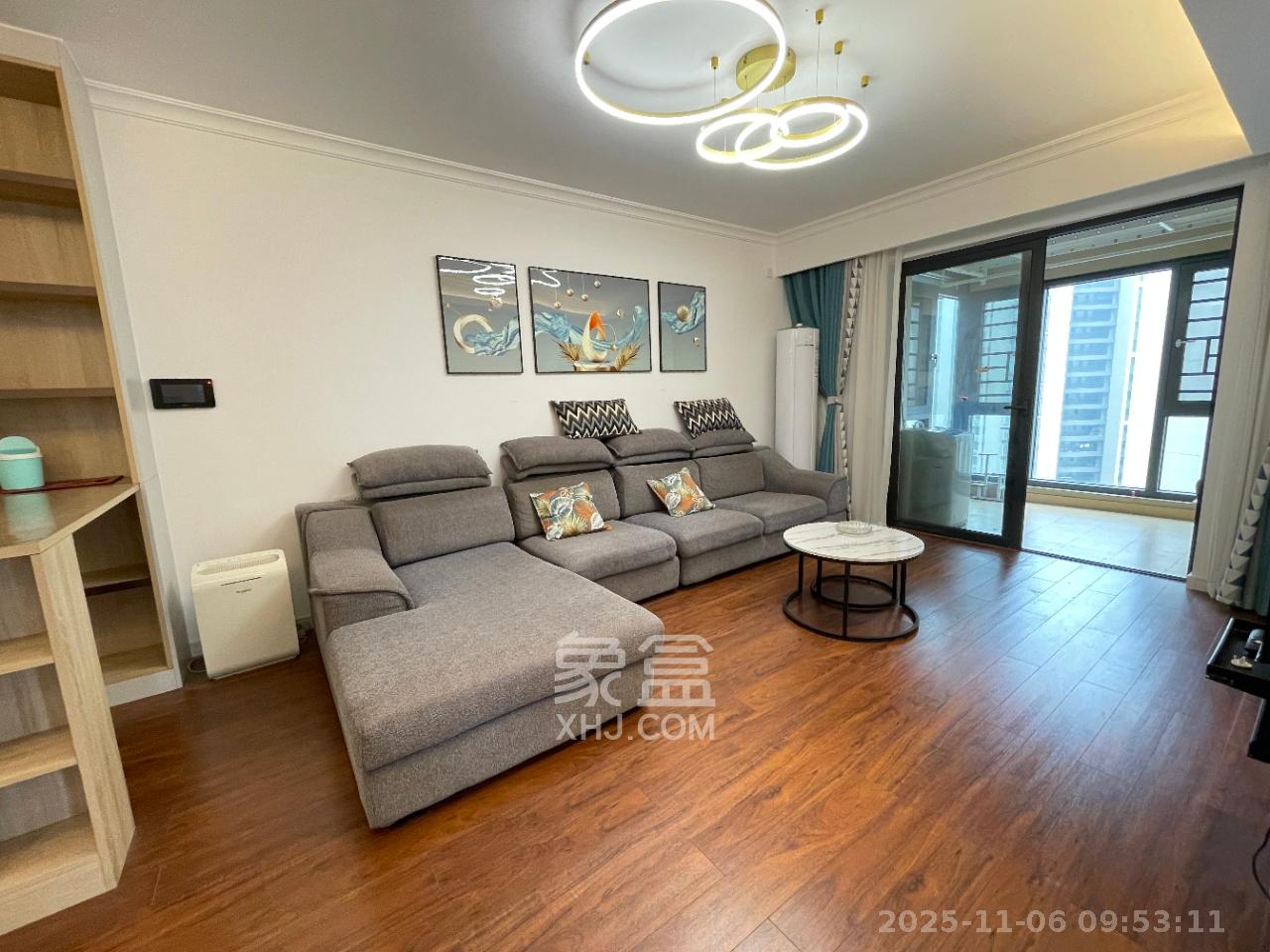 万科魅力之城锋镜里  3室1厅1卫    2800.0元/月室内图