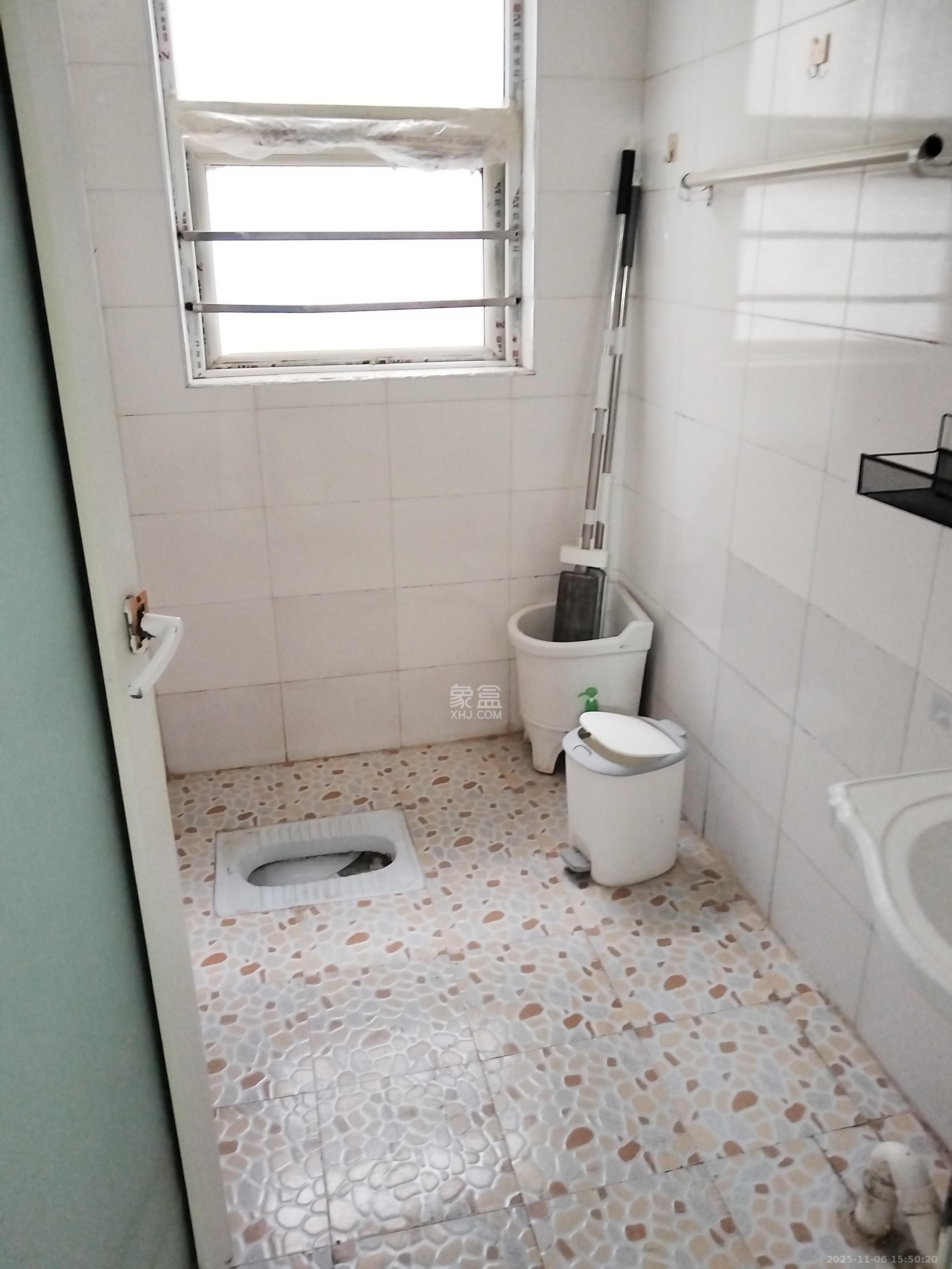 德润园  1室1厅1卫    1600.0元/月室内图