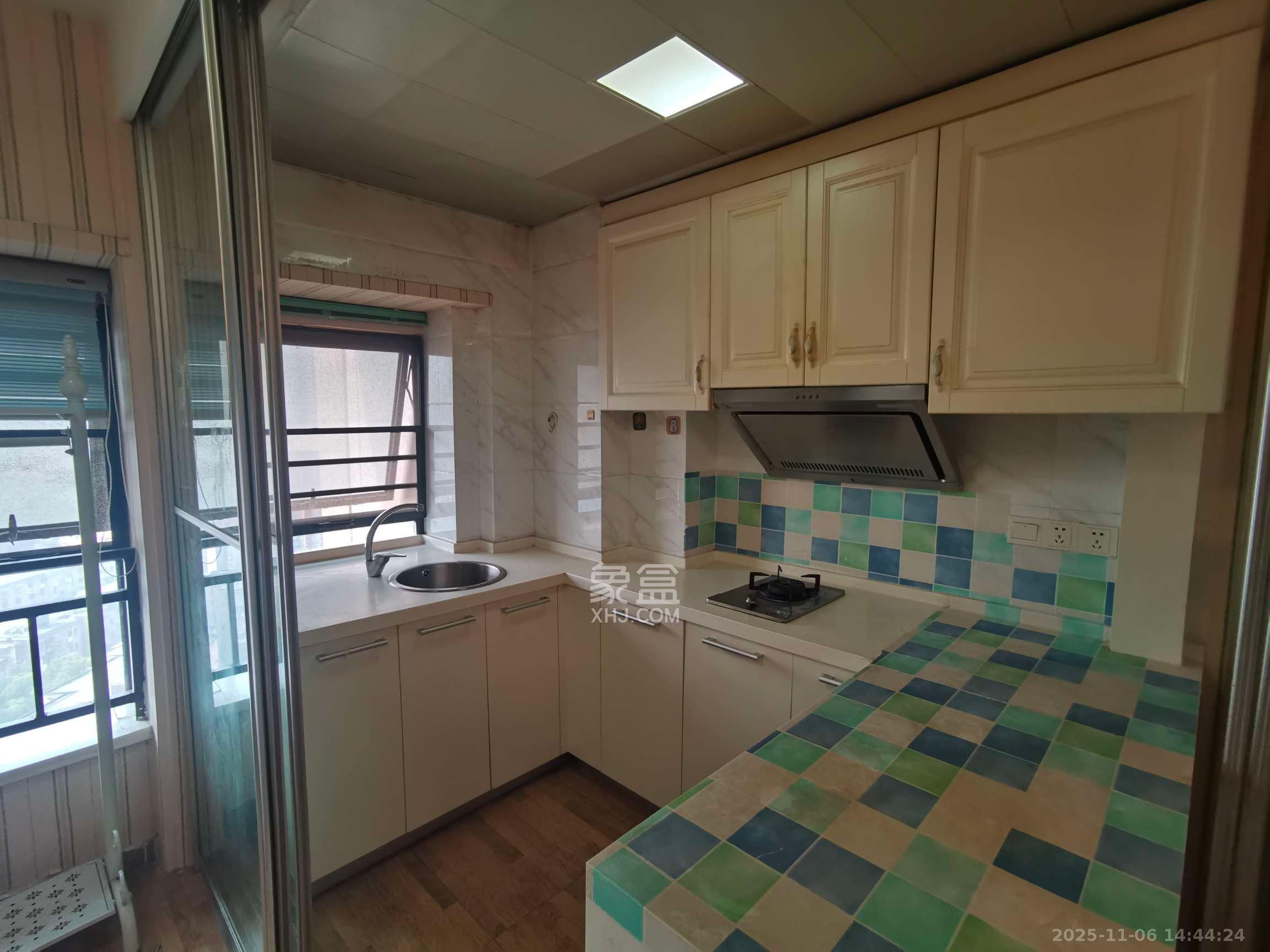 大财门公寓  1室1厅1卫    2000.0元/月室内图