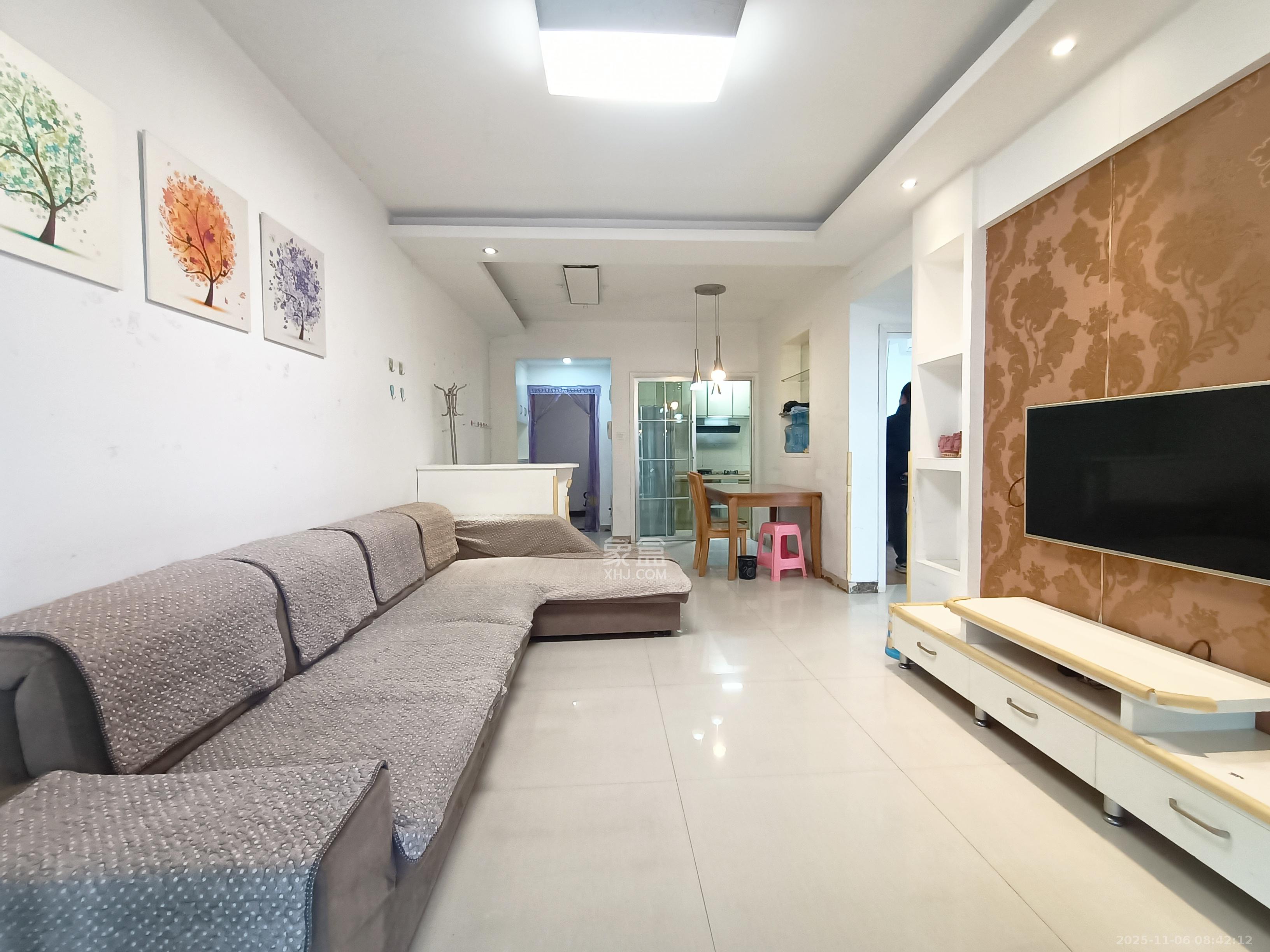 旭辉华庭  2室2厅1卫    1600.0元/月室内图