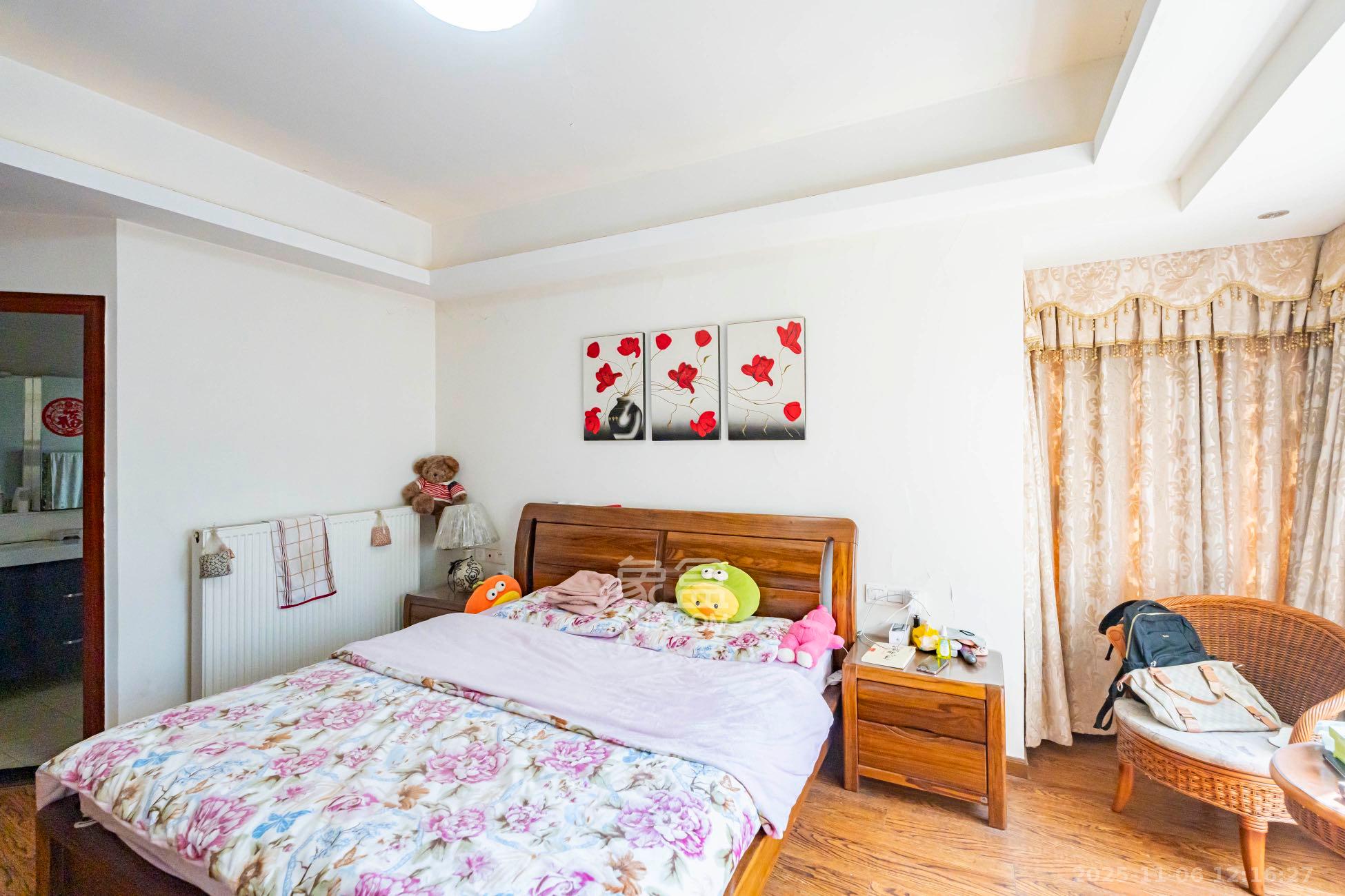 藏珑湖上国际花园 3室2厅2卫 4000.0元/月 藏珑湖上国际花园 3室2厅2卫 4000.0元/月室内图