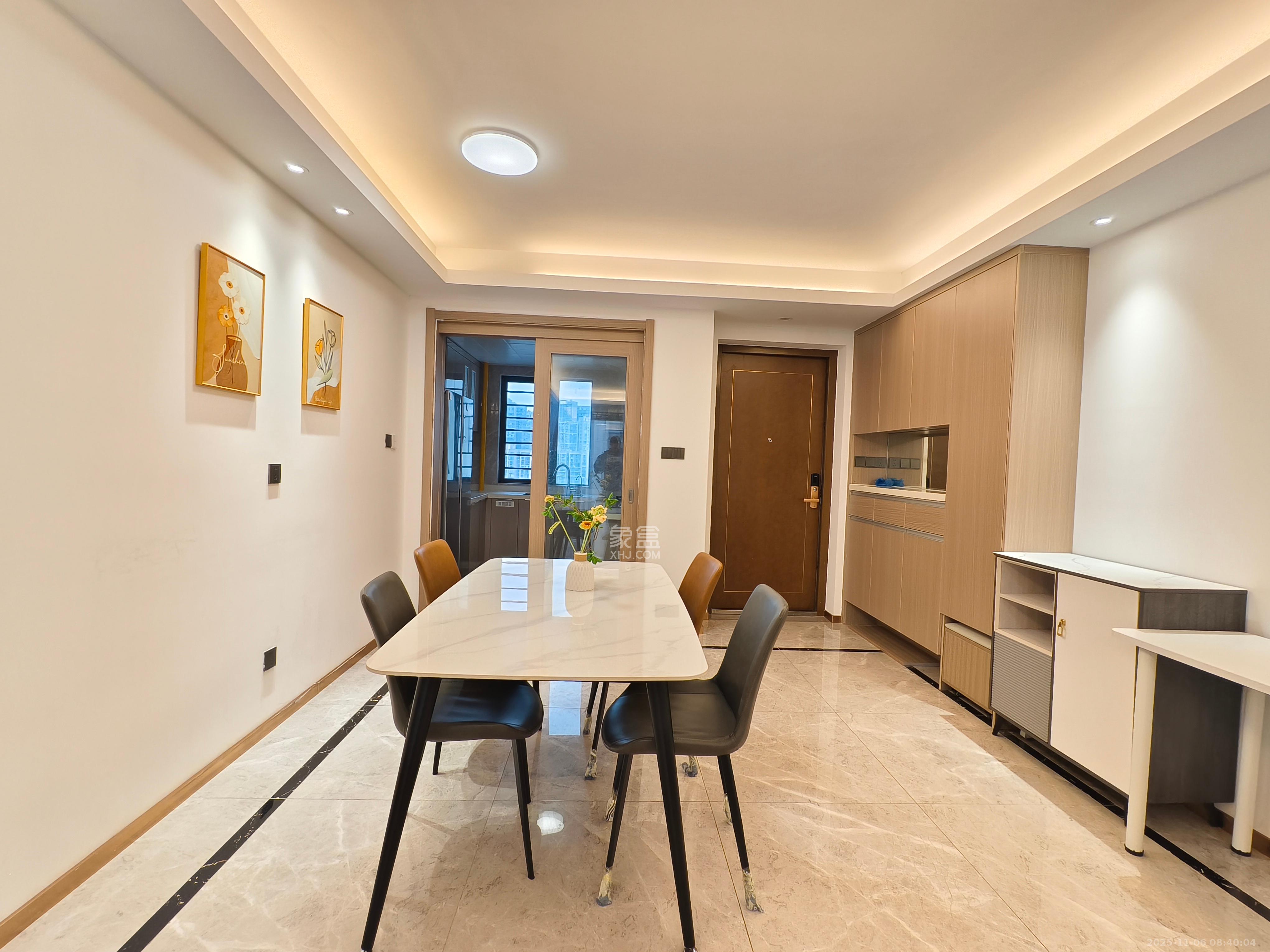 旭辉雨花郡  4室2厅2卫    5000.0元/月室内图