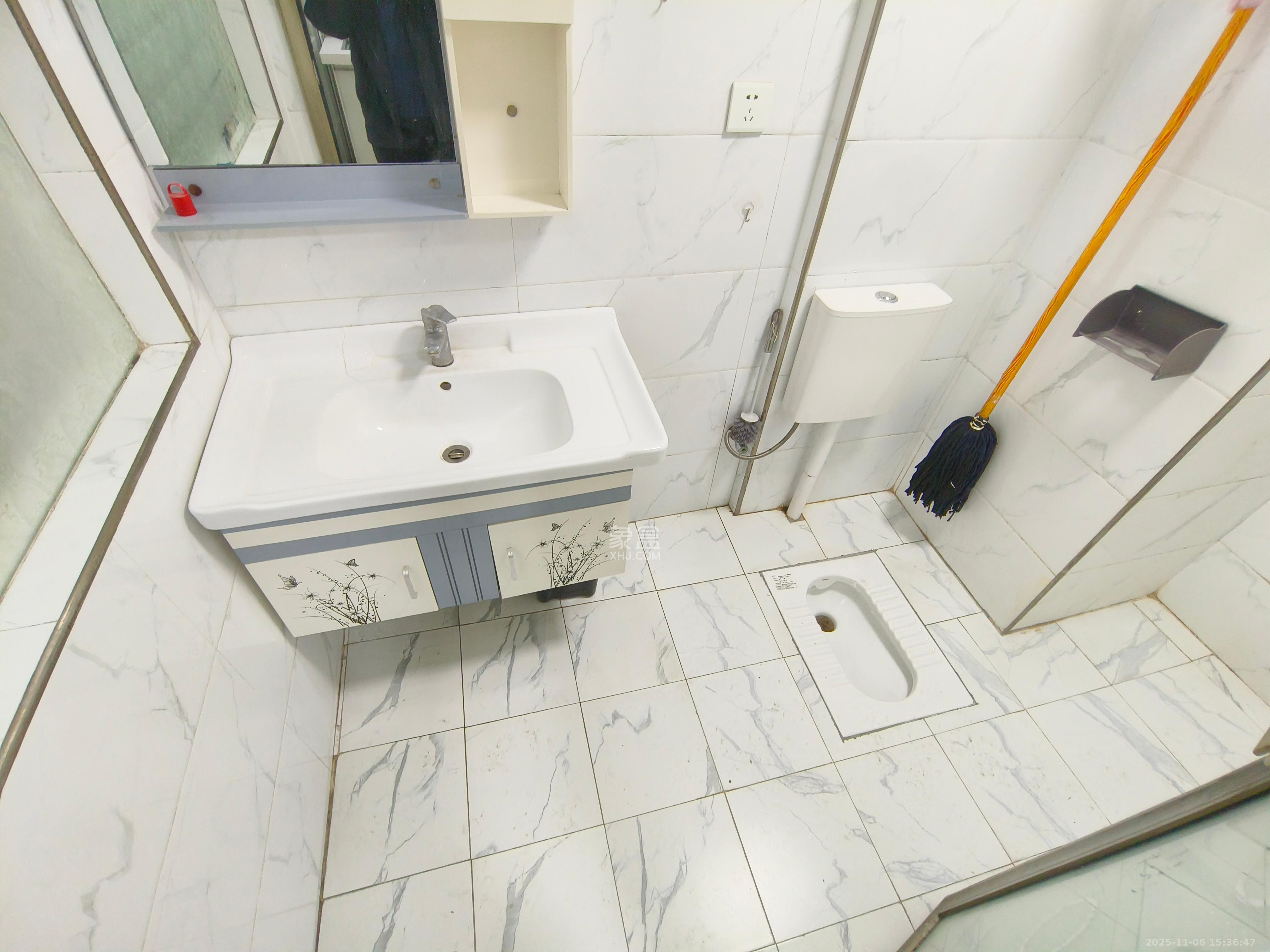 华侨假日中心(晟华苑) 1室1厅1卫 1400.0元/月 华侨假日中心(晟华苑) 1室1厅1卫 1400.0元/月室内图