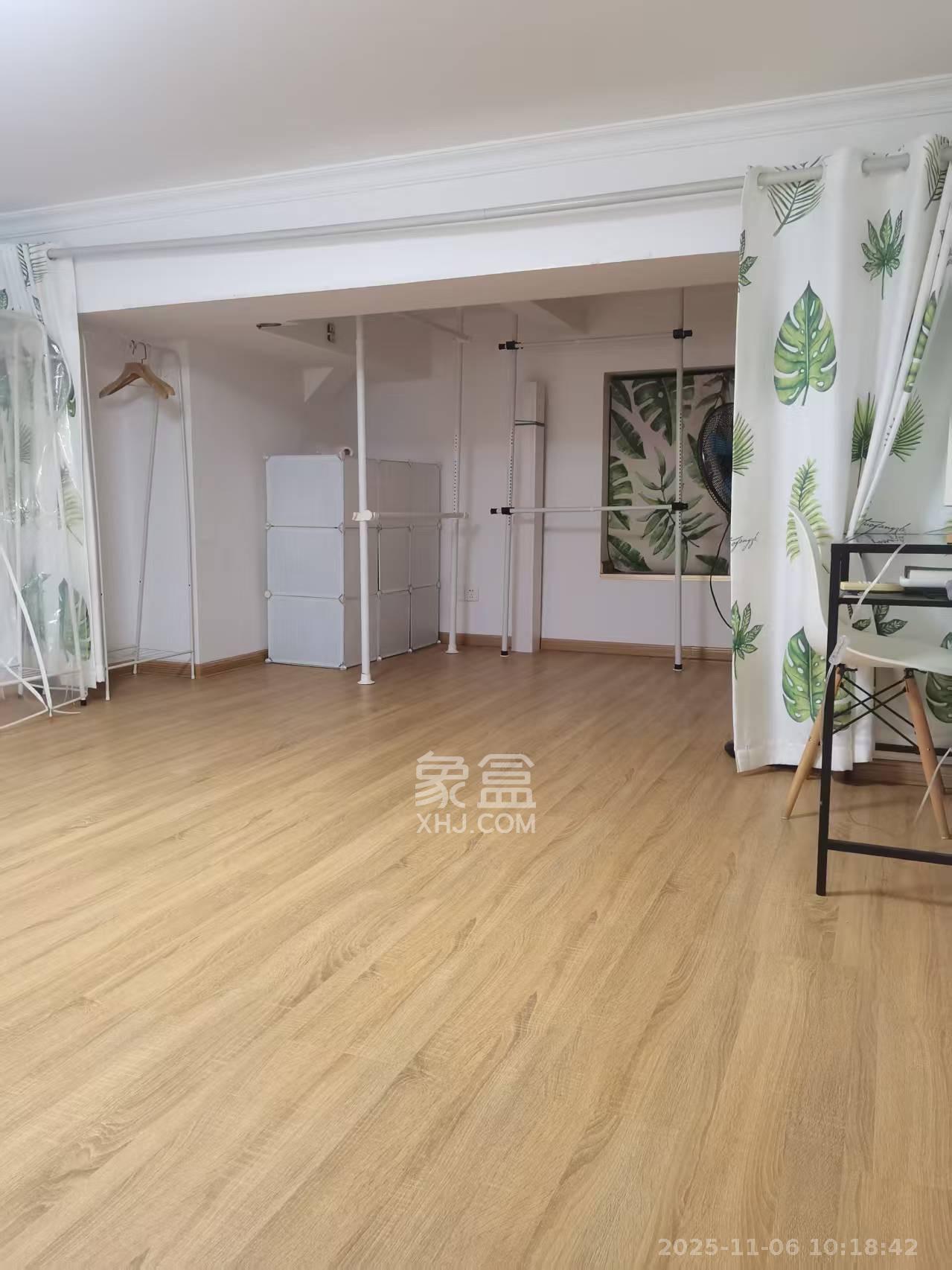 洋湖时代 1室1厅1卫 1600.0元/月 洋湖时代 1室1厅1卫 1600.0元/月室内图