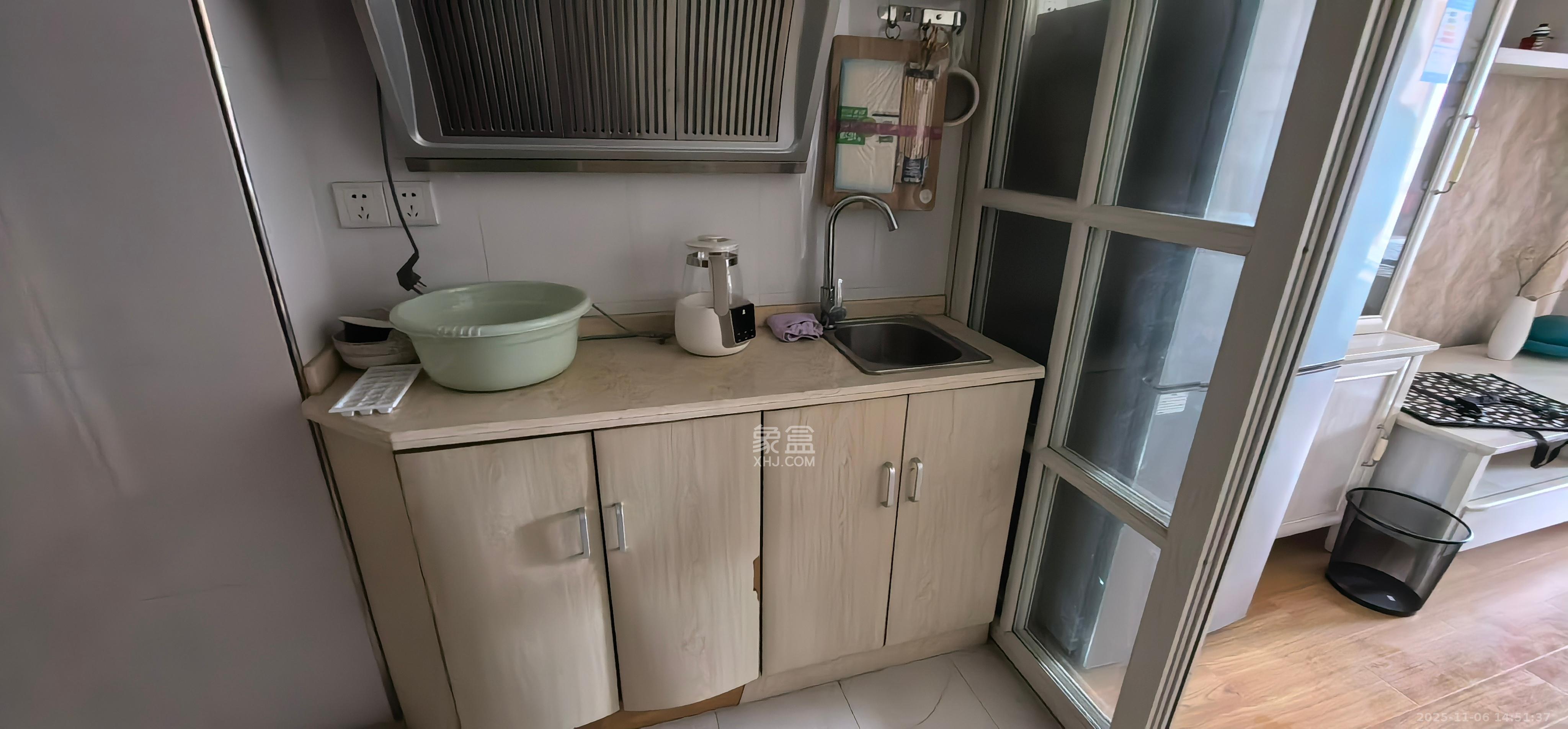 名富公寓 1室1厅1卫 1300.0元/月 名富公寓 1室1厅1卫 1300.0元/月室内图