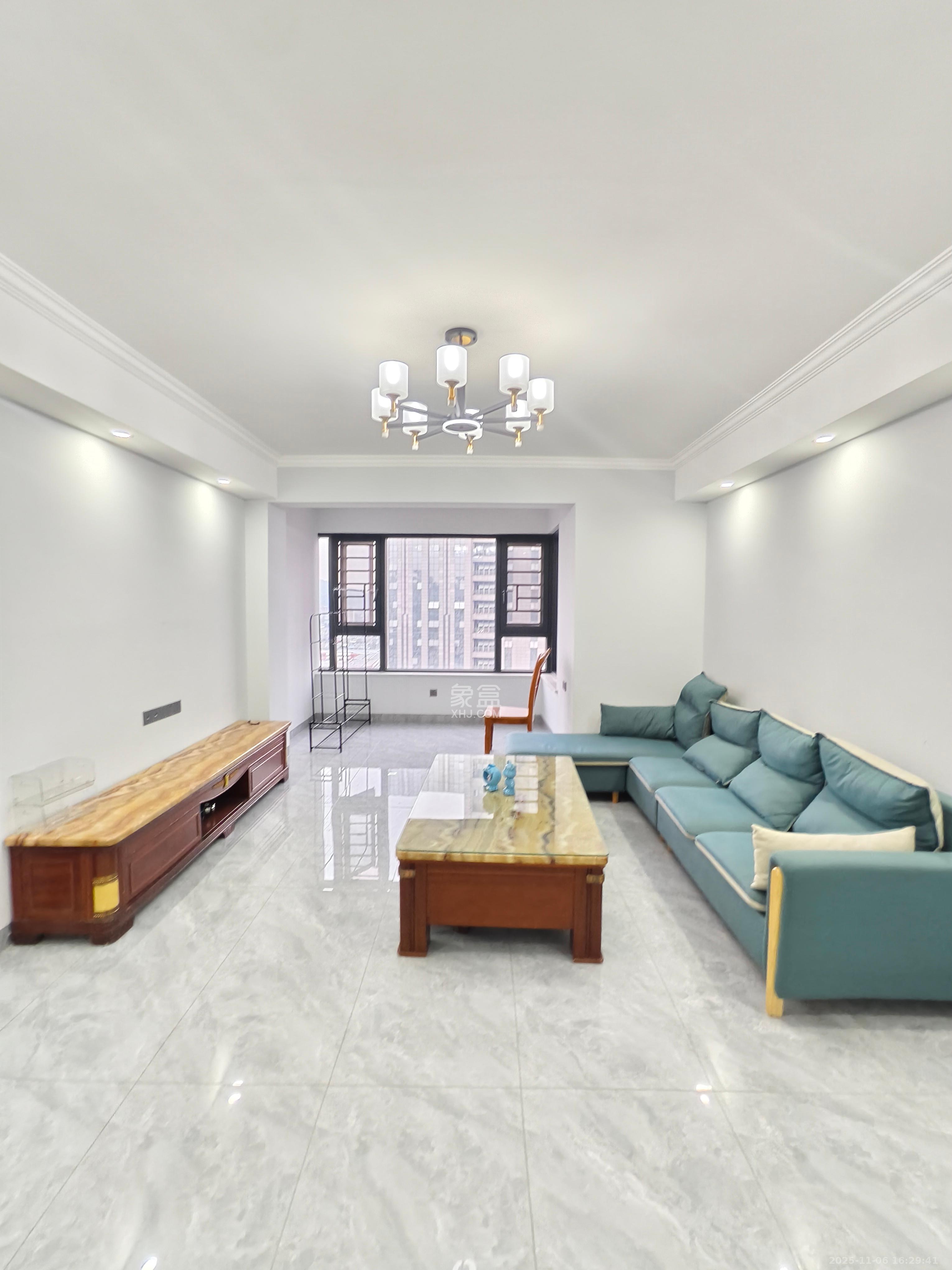 长房时代城 1室2厅2卫 3500.0元/月 长房时代城 1室2厅2卫 3500.0元/月室内图