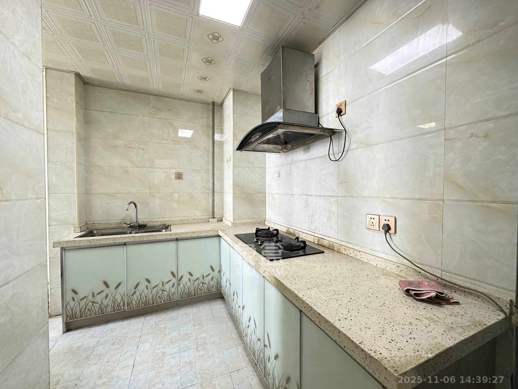 保利麓谷林语F区 3室2厅1卫 2500.0元/月 保利麓谷林语F区 3室2厅1卫 2500.0元/月室内图