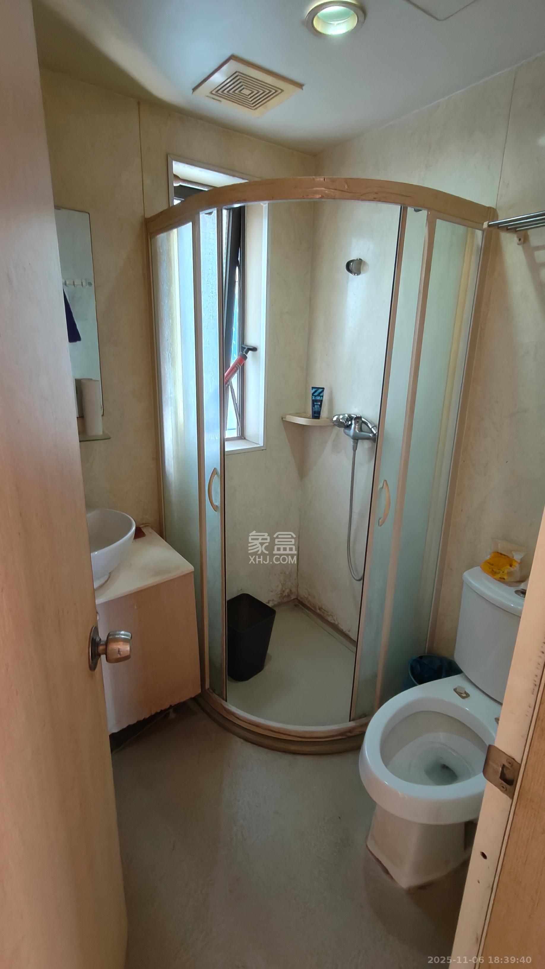 远大麓园  3室2厅2卫    2600.0元/月室内图