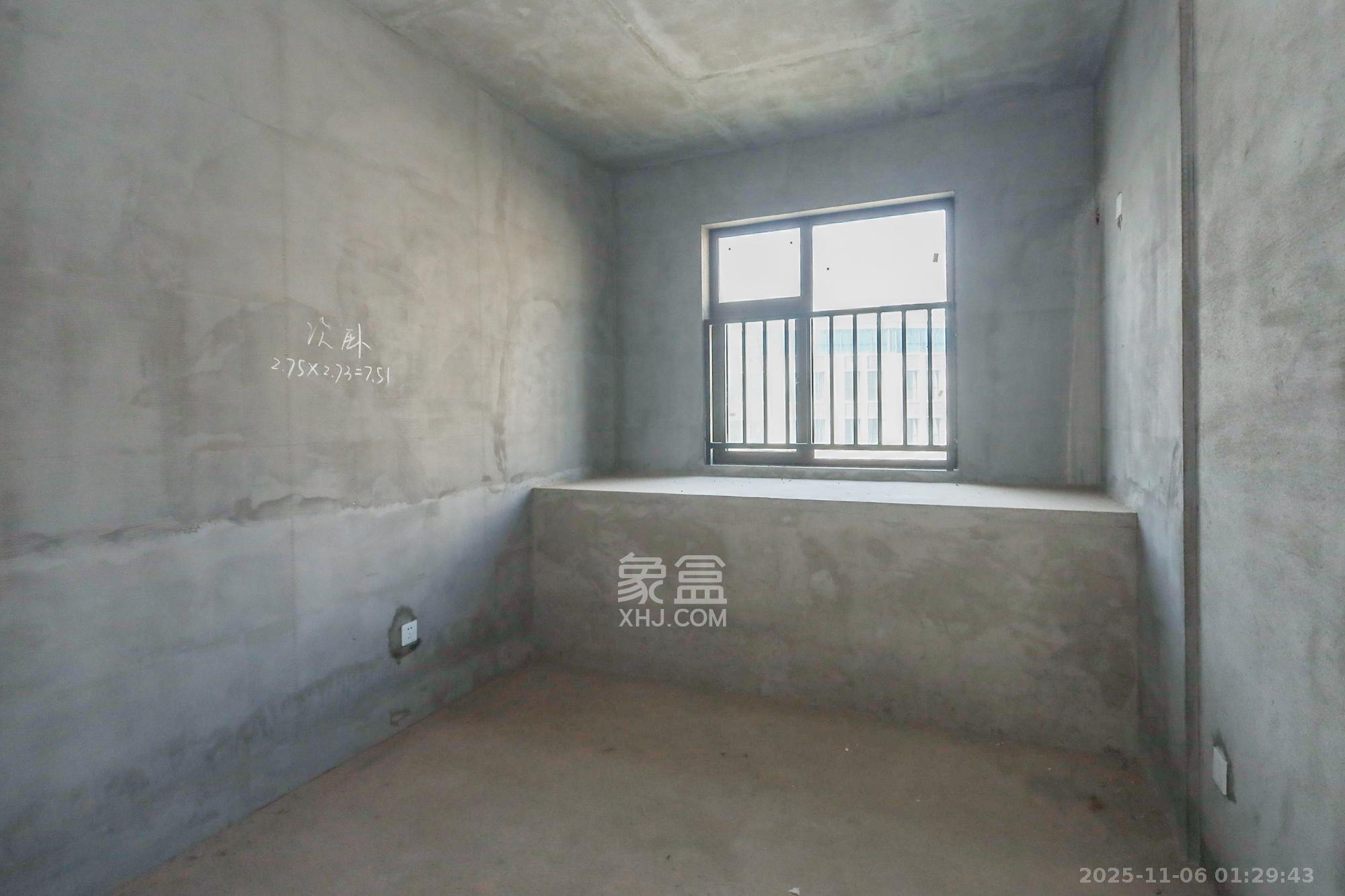 阳光丽城二期 4室2厅2卫 190.0万 阳光丽城二期 4室2厅2卫 190.0万卧室