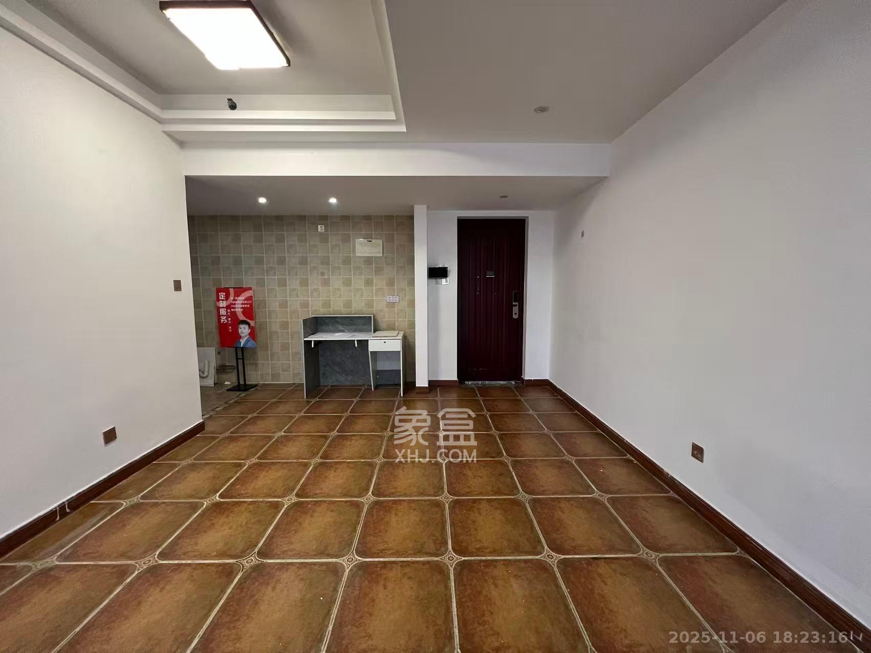 京武浪琴山一、二期  2室1厅1卫    3200.0元/月室内图