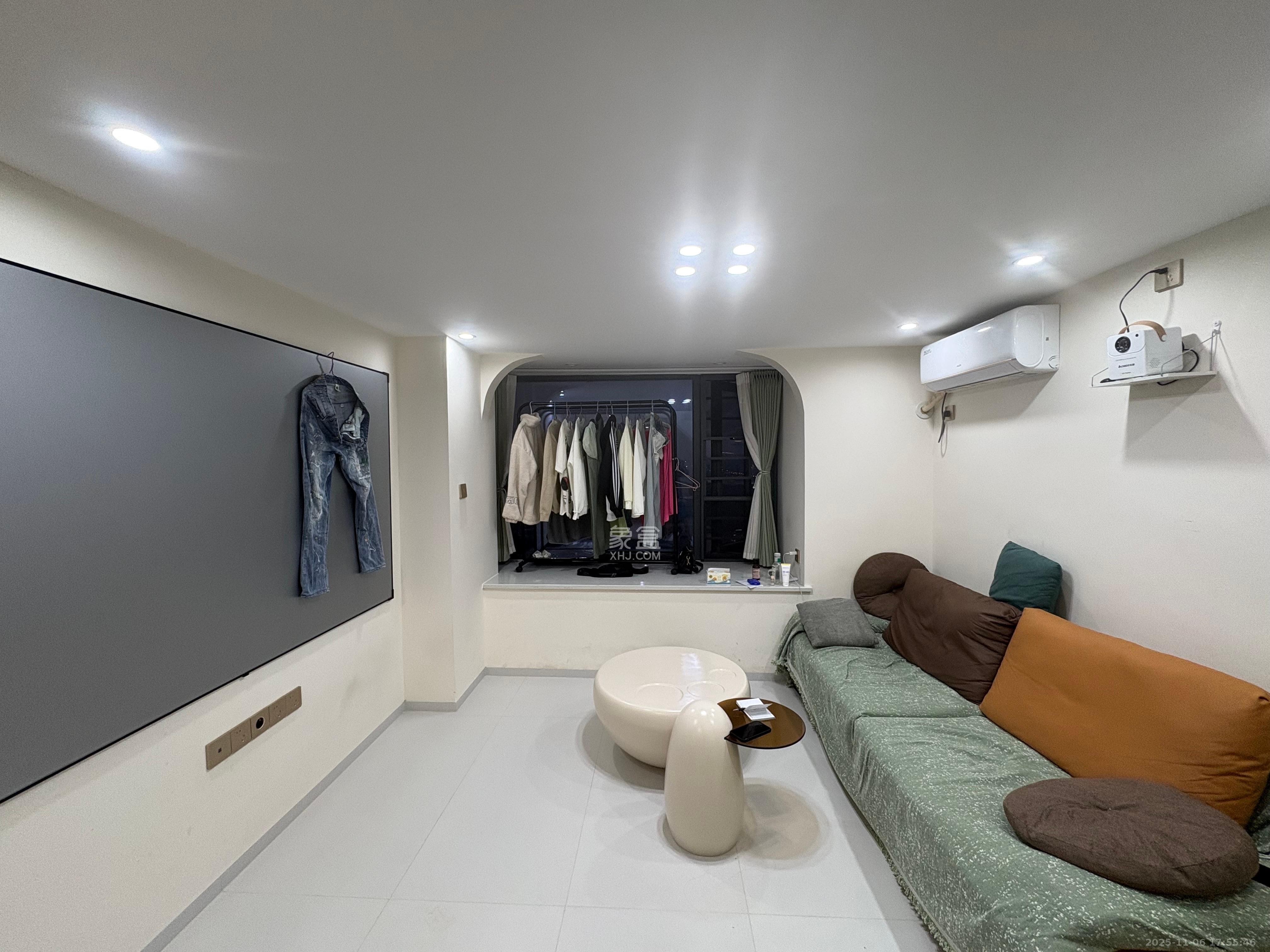 保利中环广场（保利中悦苑）  2室1厅1卫    2400.0元/月