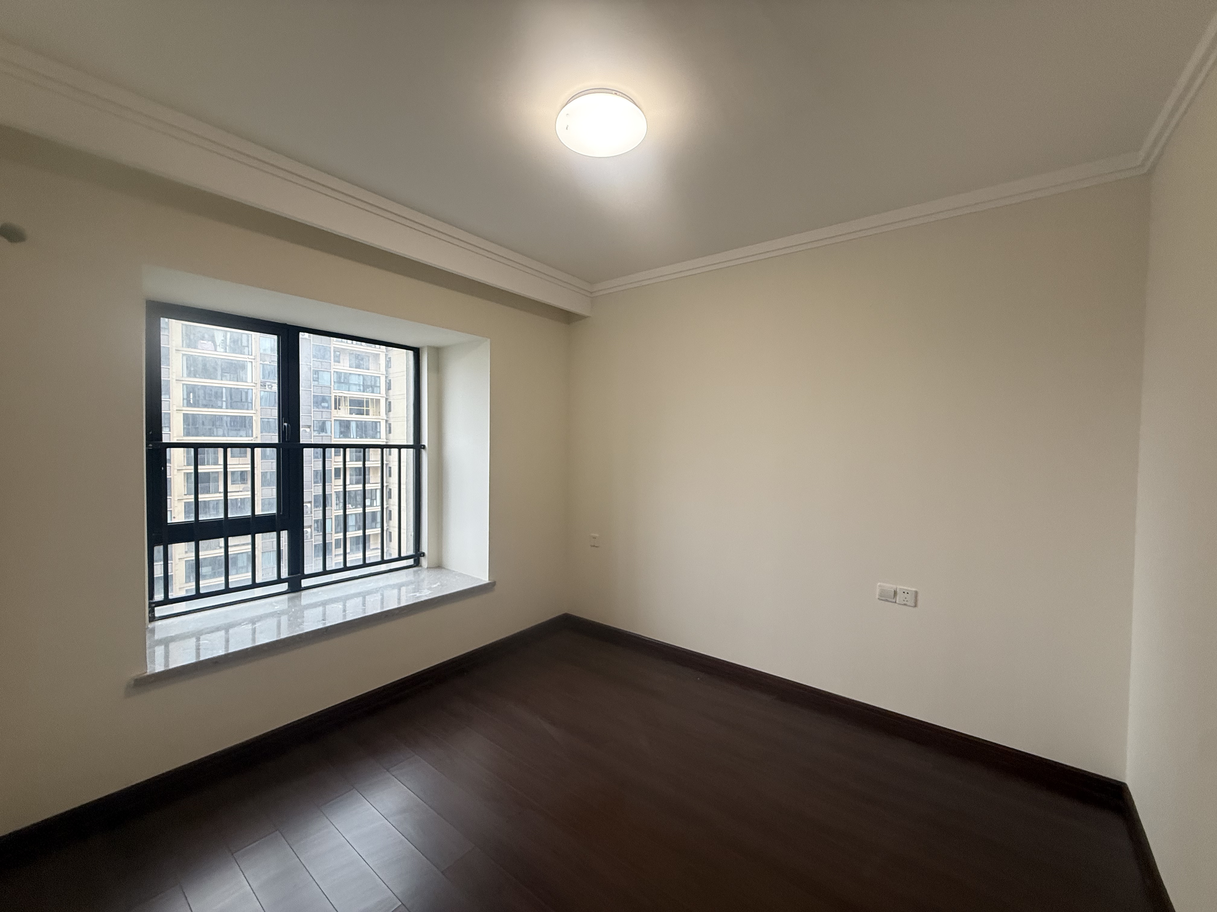 荣盛碧桂园铂悦府  3室2厅2卫    72.8万卧室