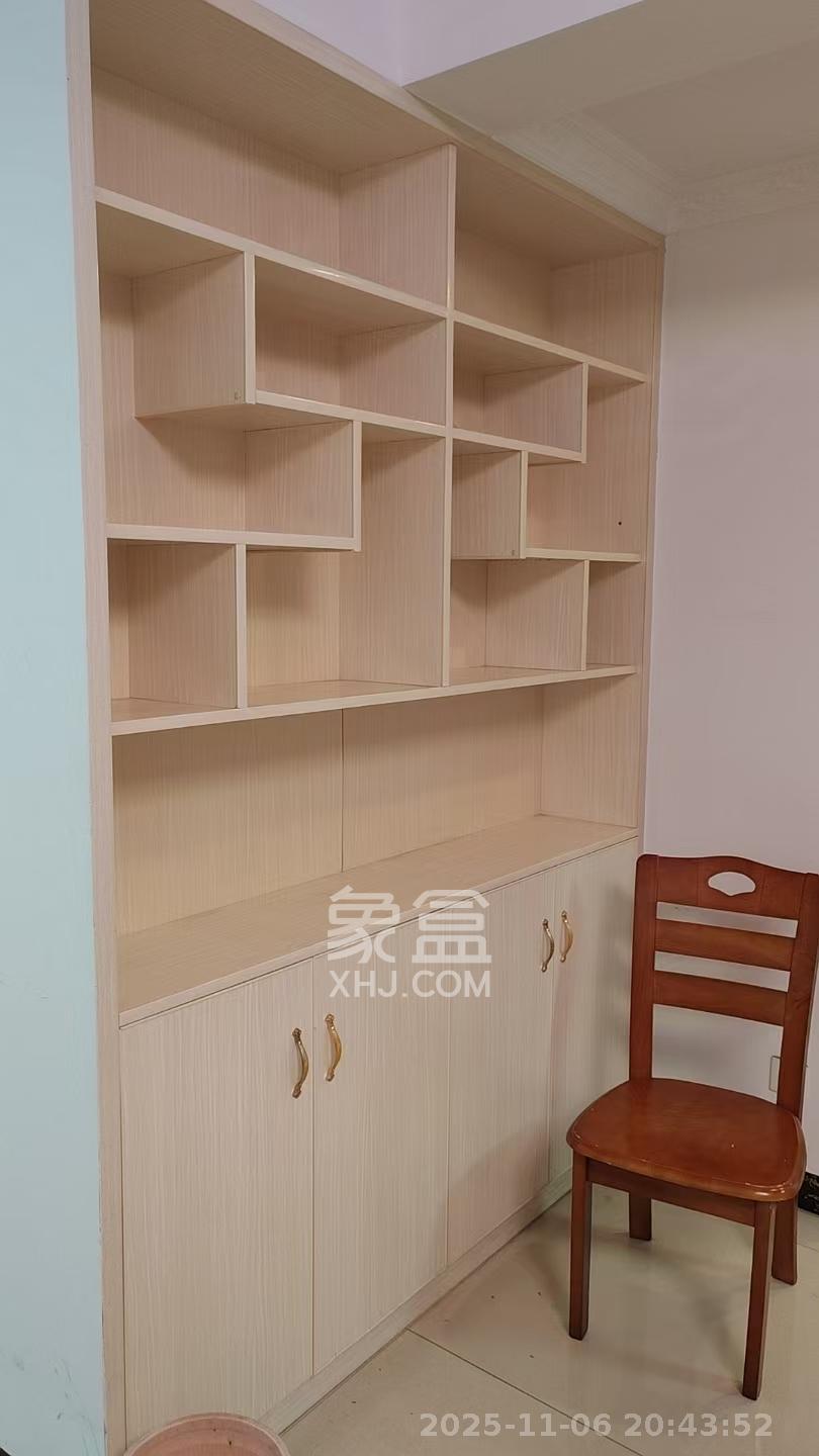 MOMA当代广场  1室2厅1卫    1800.0元/月室内图